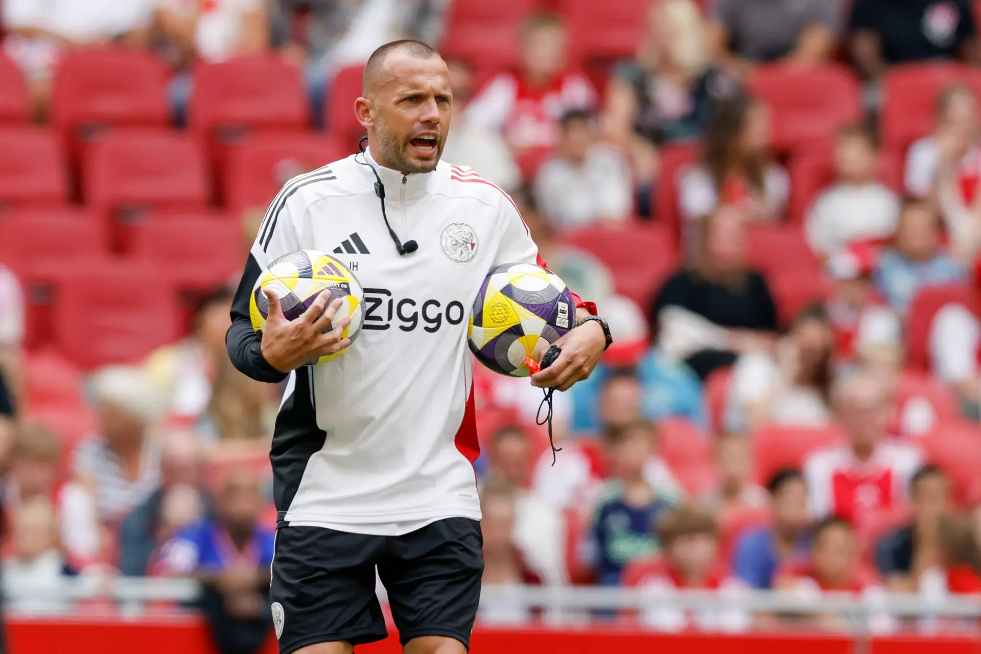 Heitinga blijft hopen op leider: 'Duidelijk dat we geen Henderson, Van Dijk of Tadic hebben'