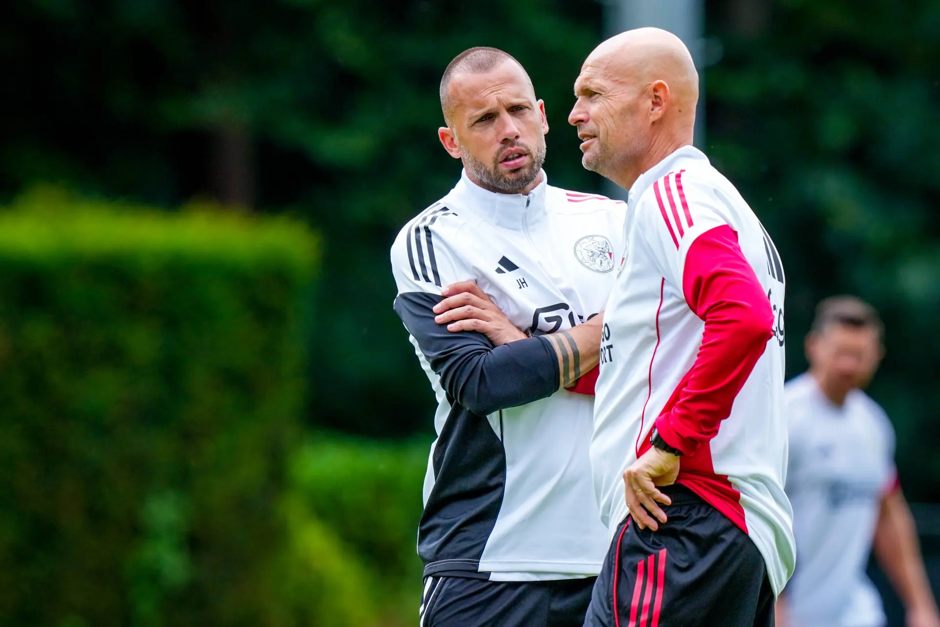 Heitinga gaat niet rouleren zoals Farioli: 'Daarmee wel het maximale uit de groep gehaald'