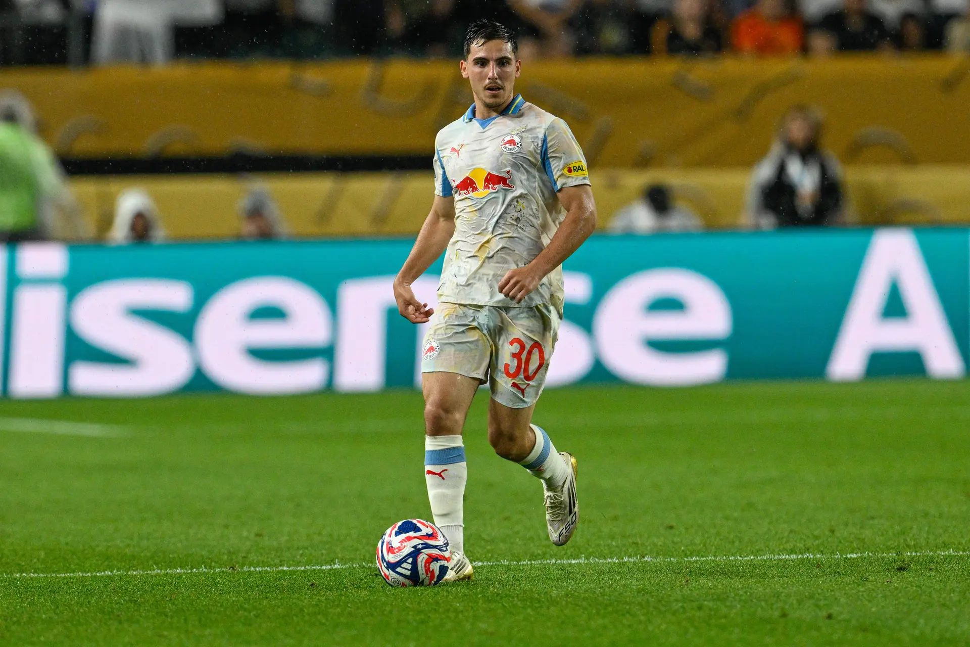 Mossou ziet in Gloukh nieuwe aanwinst voor de Eredivisie: 'Een soort Noa Lang light'