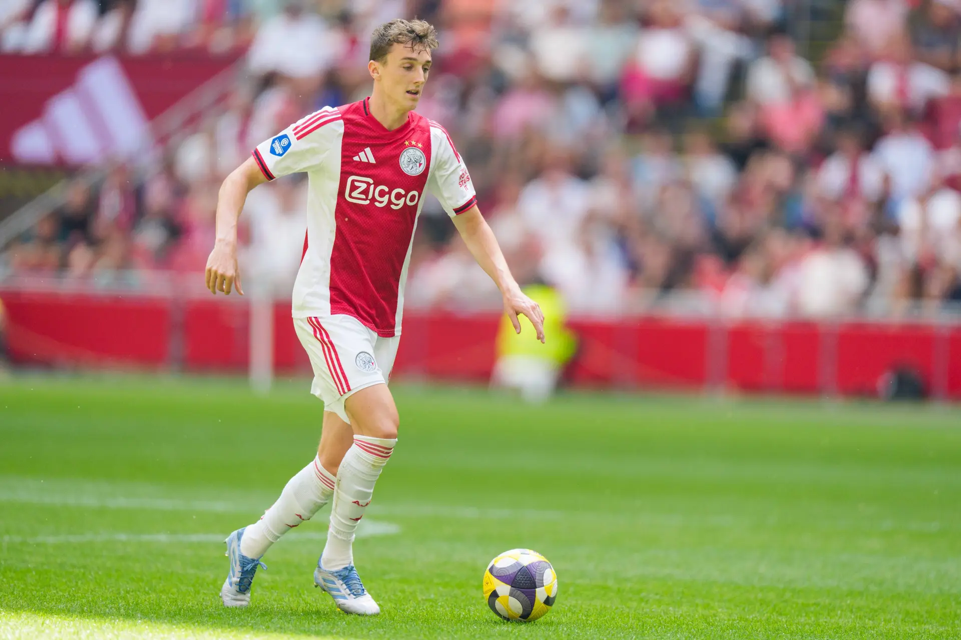 Baas ziet zichzelf niet als linksback: 'De trainer weet mijn voorkeur'