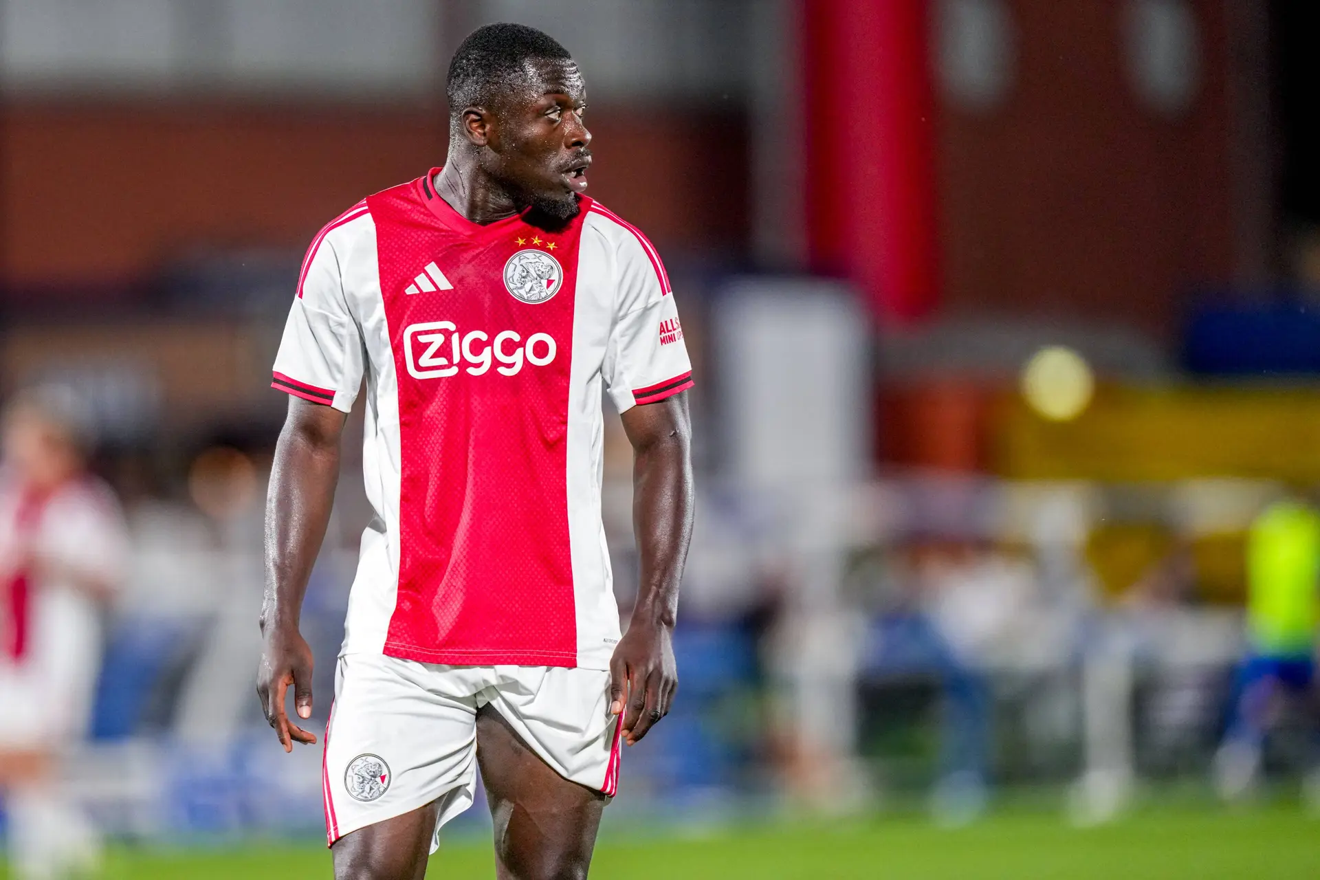 Waterreus baalt van vertrek Brobbey: 'Langs de meetlat van Van Basten en Kluivert gelegd'