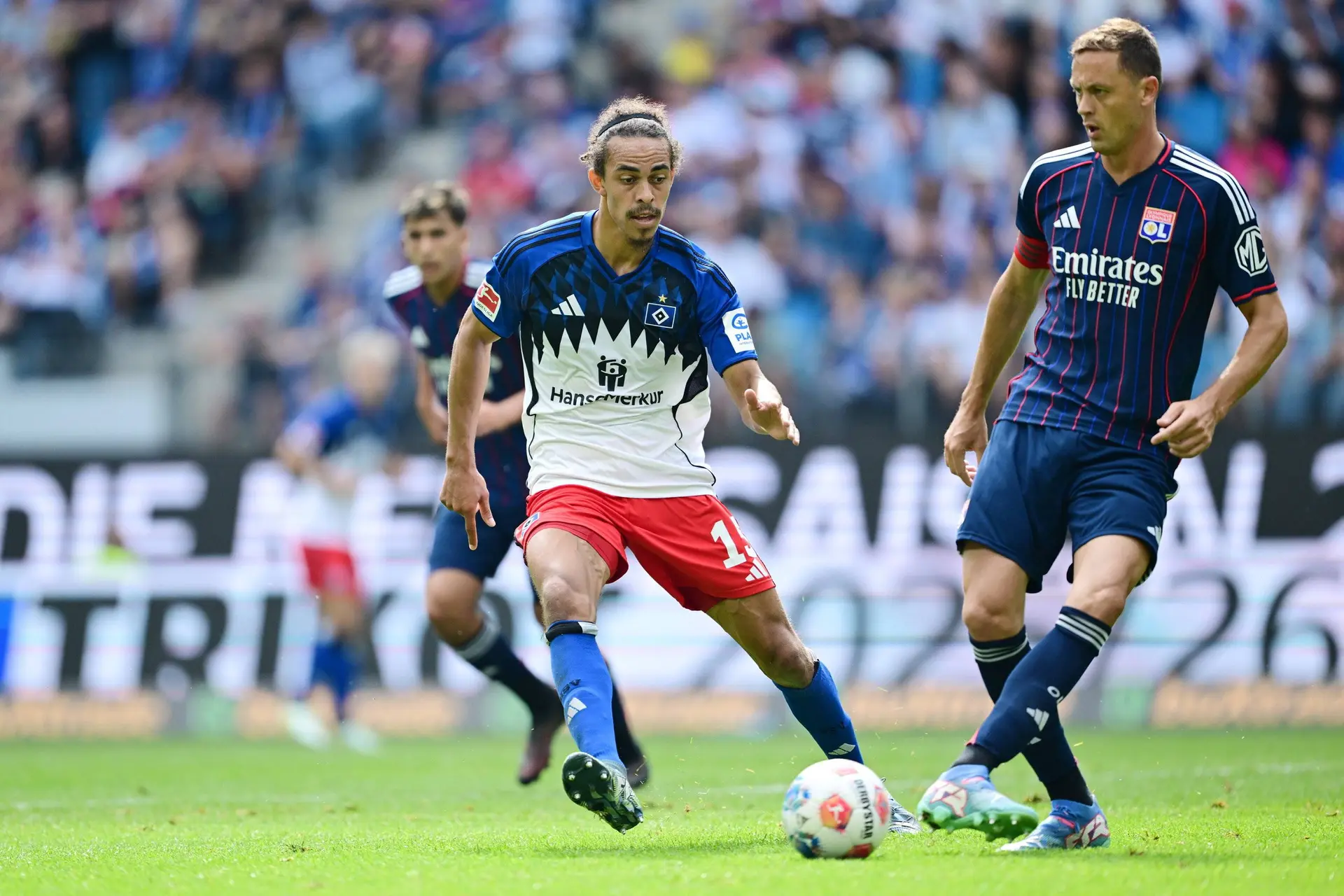 Geruchtenmolen: 'Ajax-target Matic gespot in Italië; eerste 'positieve' gesprek al gevoerd'