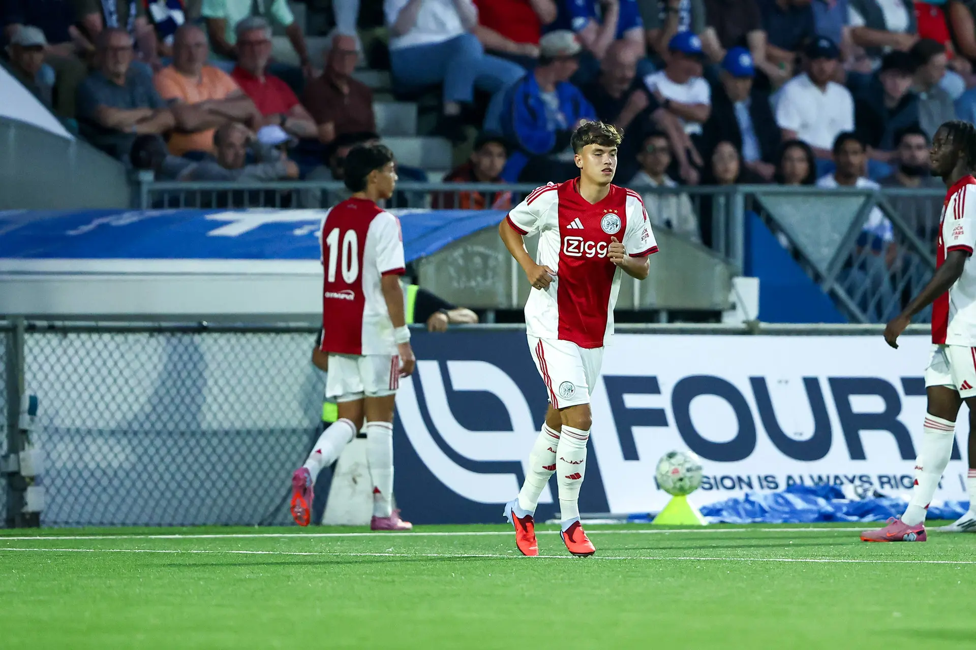 Rondom Ajax: Bondscoach Koeman zondag op de tribune bij Ajax-Telstar