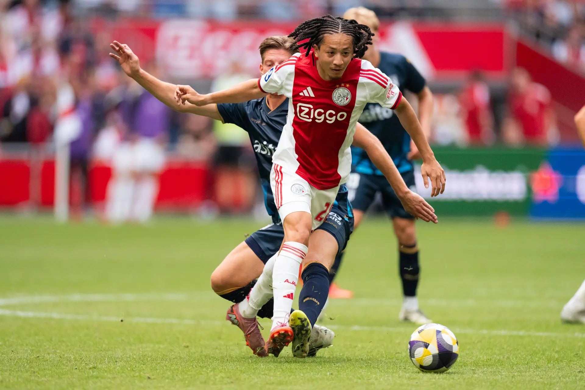 AD schetst situatie Fitz-Jim: 'Maakt kans groter dat hij blijft en grote droom in geboortestad zal najagen'