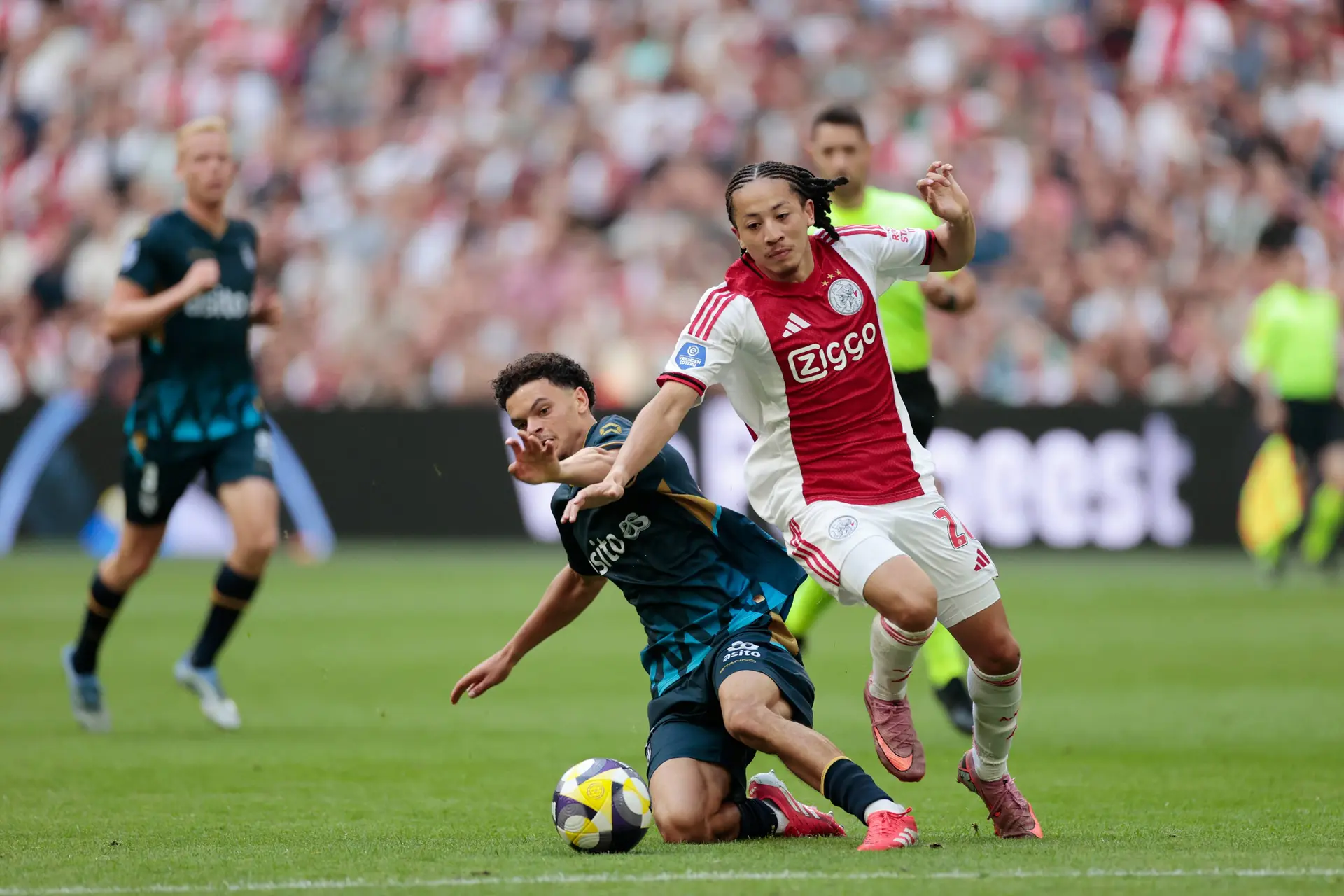 Rondom Ajax: 'De man met het gezicht van een kind had voor rust vijf onderscheppingen'