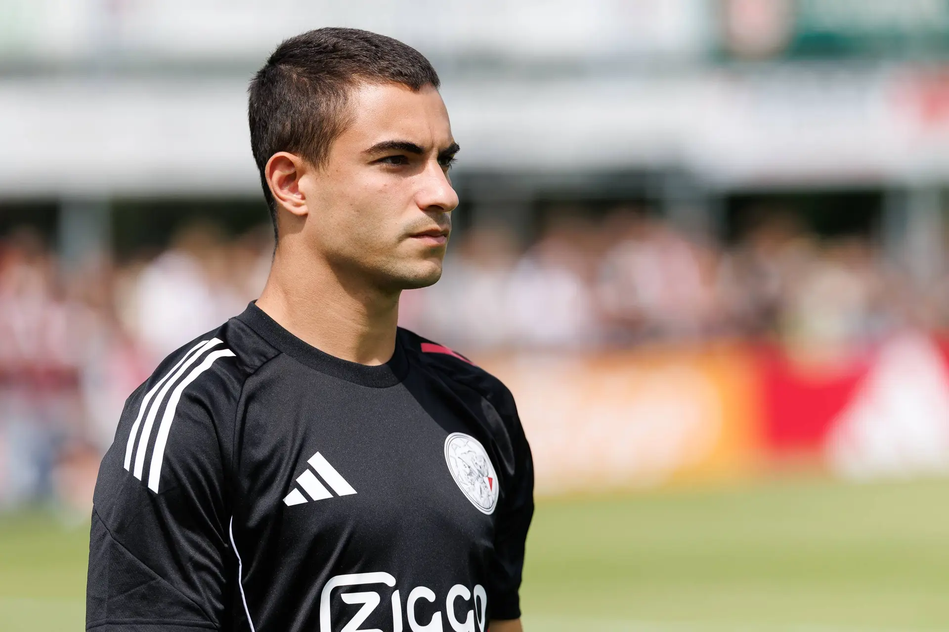 Rondom Ajax: Rosa poseert met Rijkaard tijdens Open Dag Cruyff Foundation