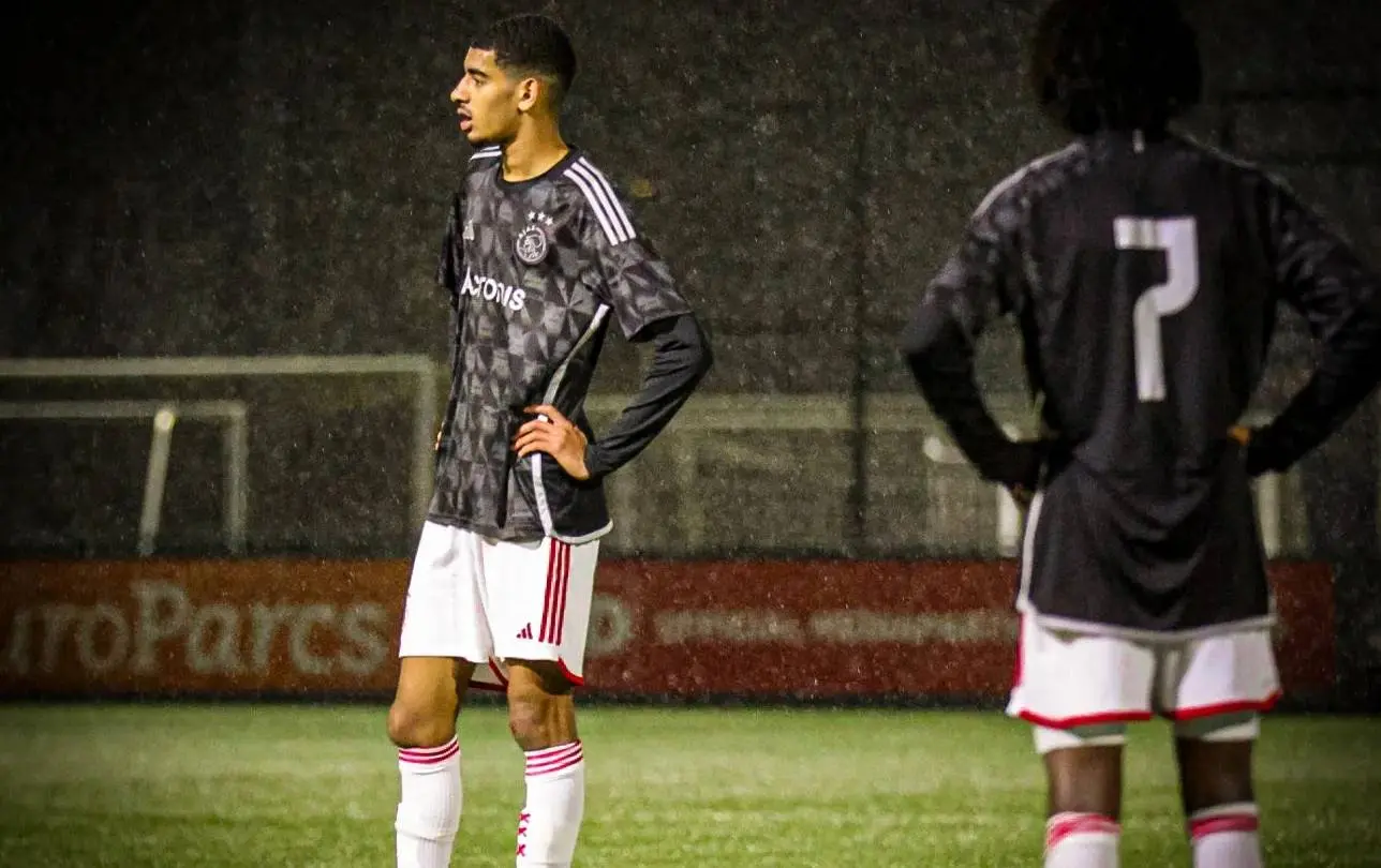Ouazane droomt van mooie toekomst: 'Samen met Abdellah debuteren in de ArenA'