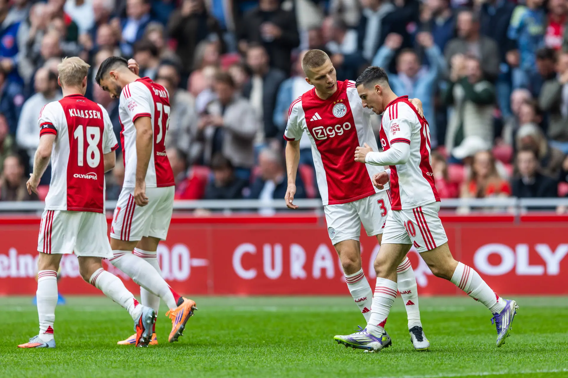 'Ajax is zo slecht, dat je bijna denkt dat je in de maling wordt genomen'
