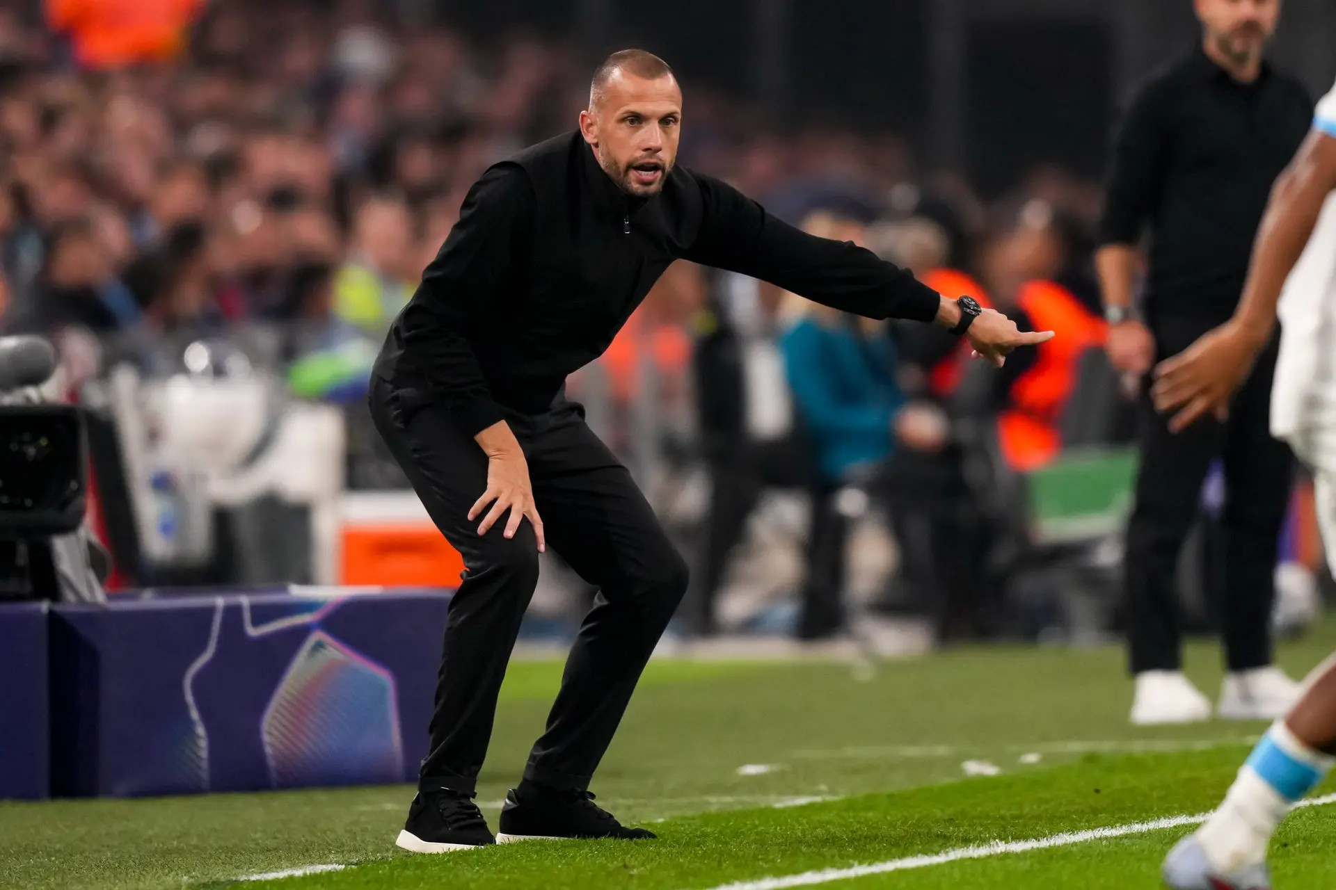 Heitinga geeft basisplaatsen aan Moro, Fitz-Jim en Mokio tegen Sparta, Gloukh op de bank