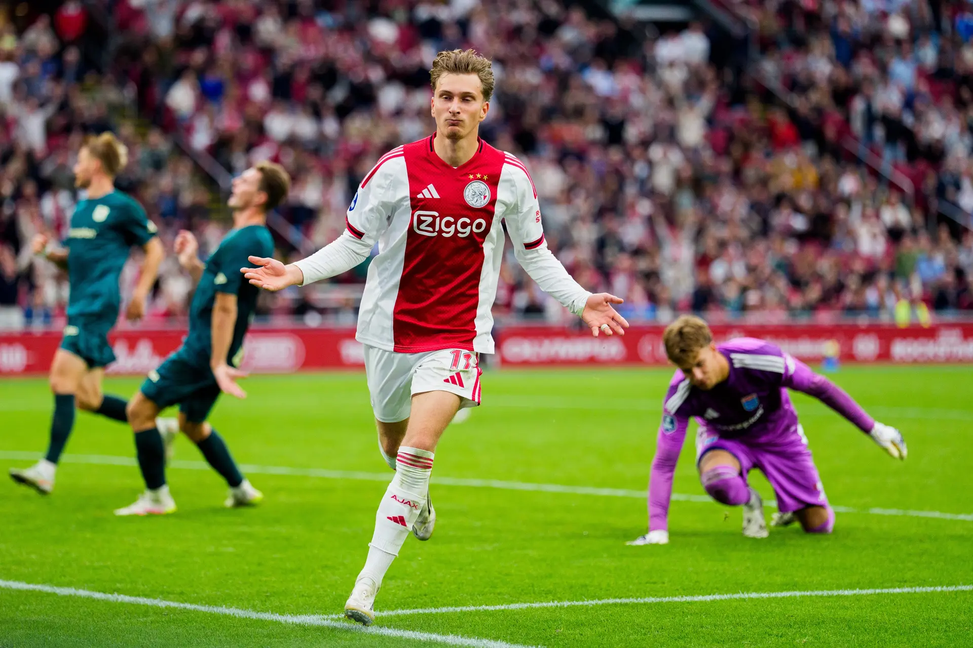 Rondom Ajax: Spaan betwijfelt werkethiek Godts: 'Zou García deze les aan Godts kunnen leren?'