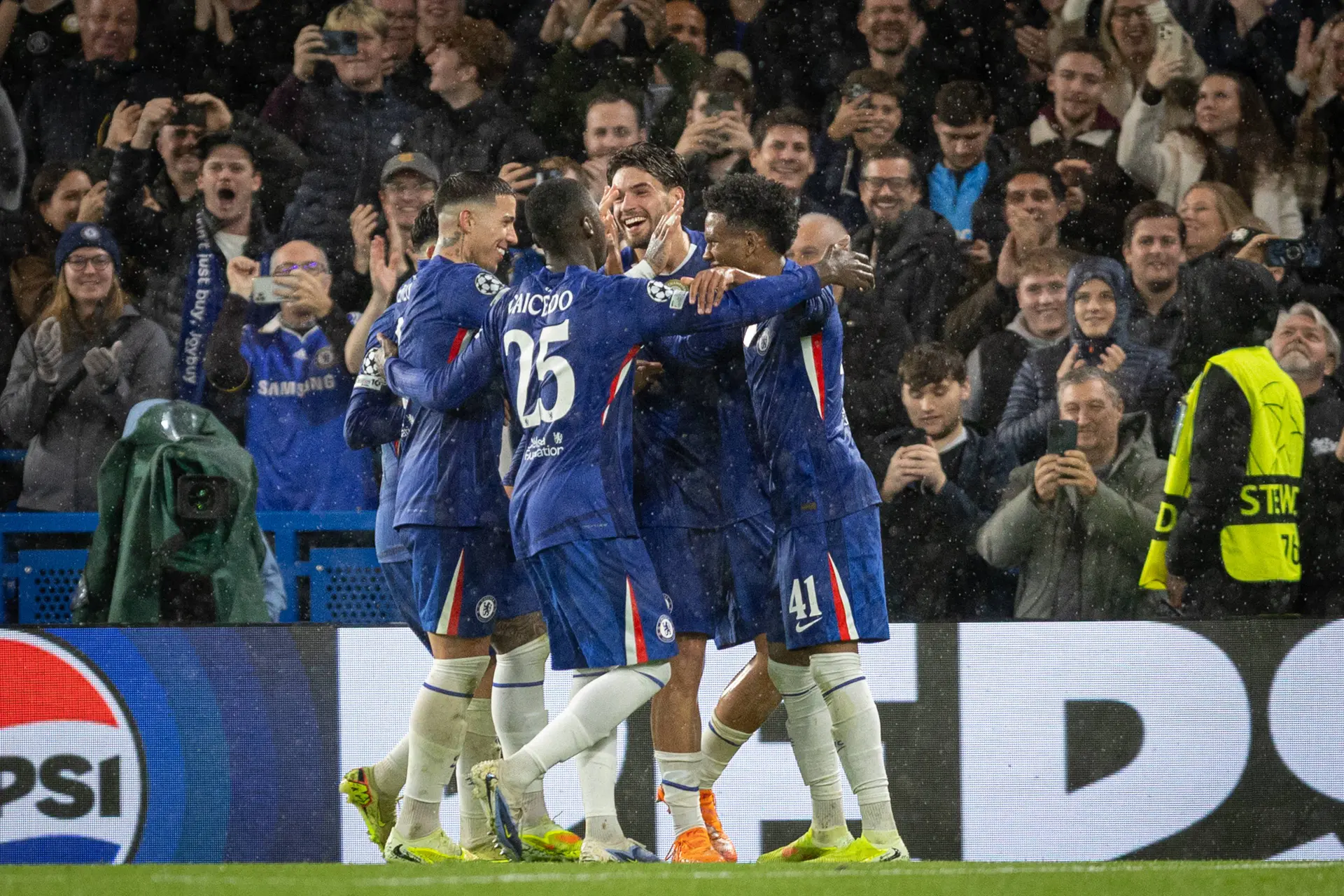LIVE 18.45 uur | Qarabag FK - Chelsea (2-2) | Pafos FC - Villarreal CF (1-0)