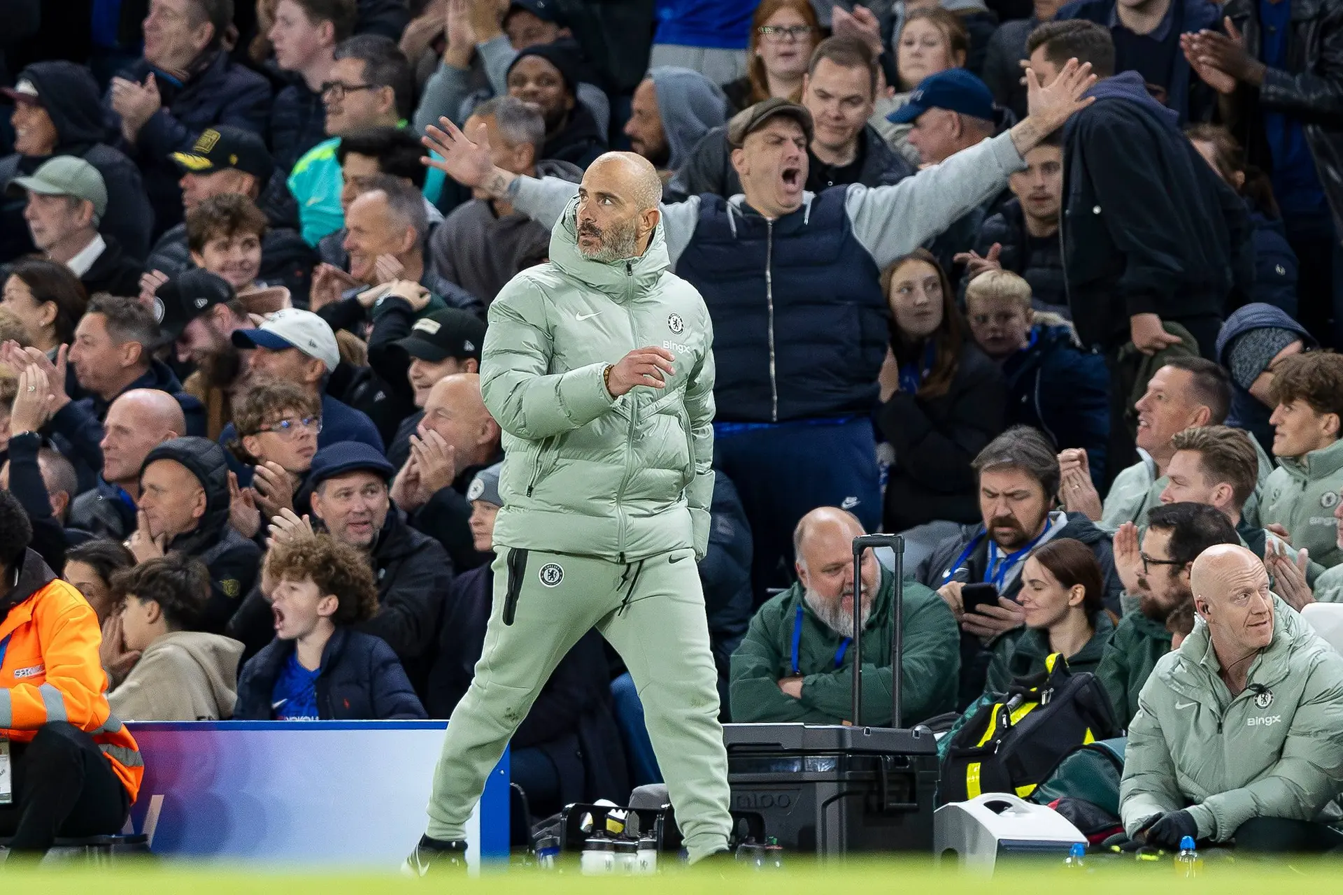 Chelsea mist meerdere topspelers tegen Ajax; kansen voor Hato