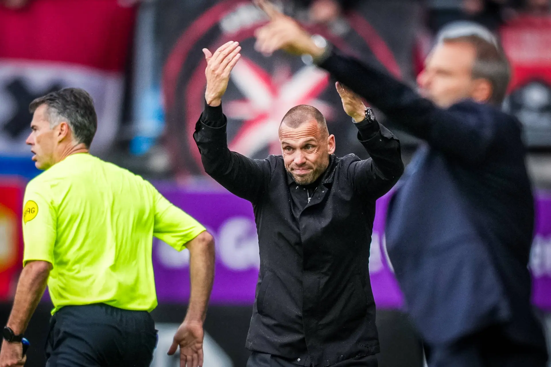 Ajax is in opbouw: 'Alsof Farioli hem een Ikeadoos met tweeduizend losse onderdeeltjes gaf'