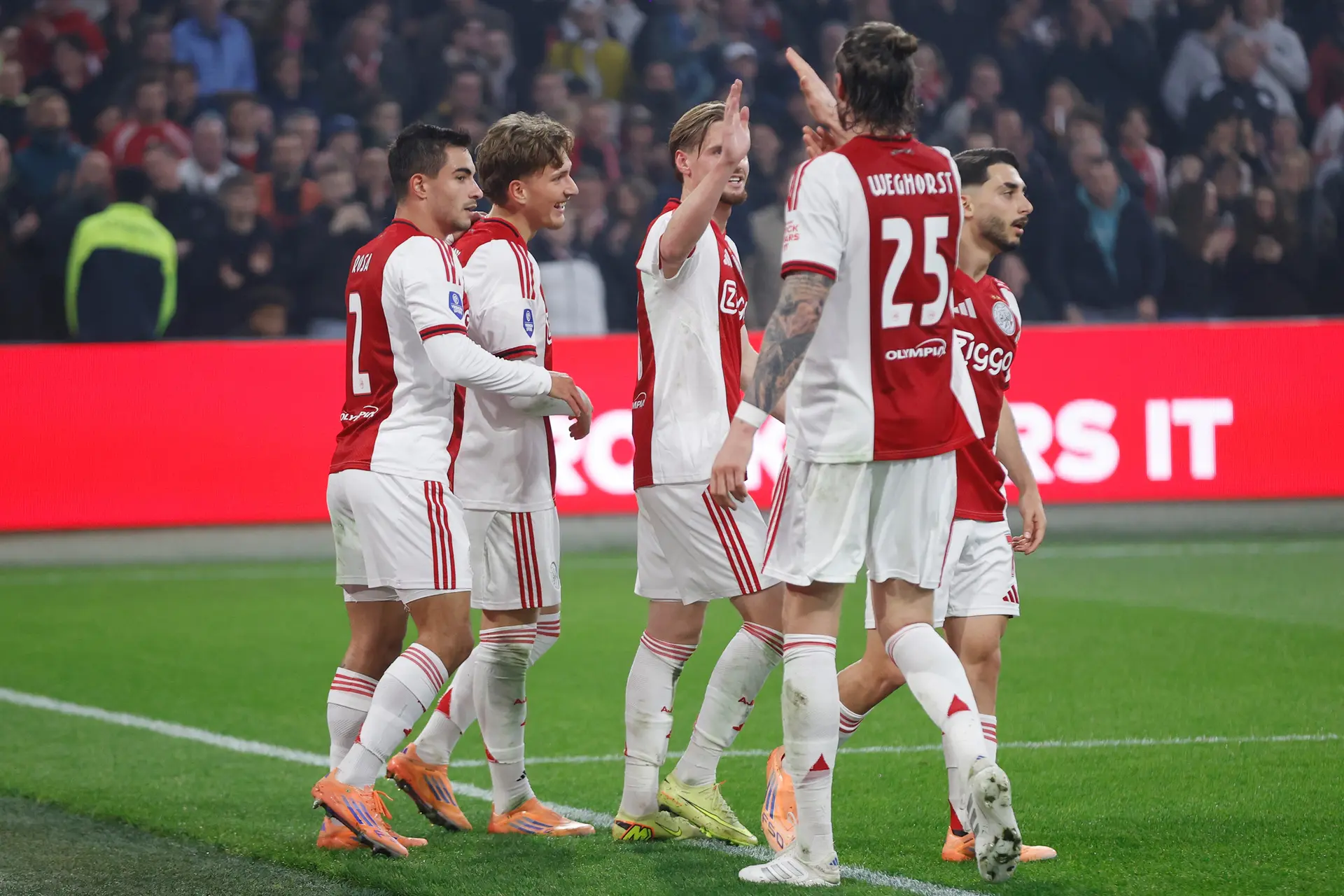 Godts stipt pijnpunt van Ajax aan in wedstrijd tegen sc Heerenveen: 'Gebeurde helemaal niet'