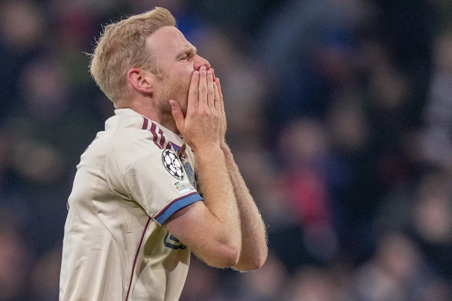 Klaassen ziet progressie bij Ajax: 'Vandaag meer gezien dan de afgelopen weken'