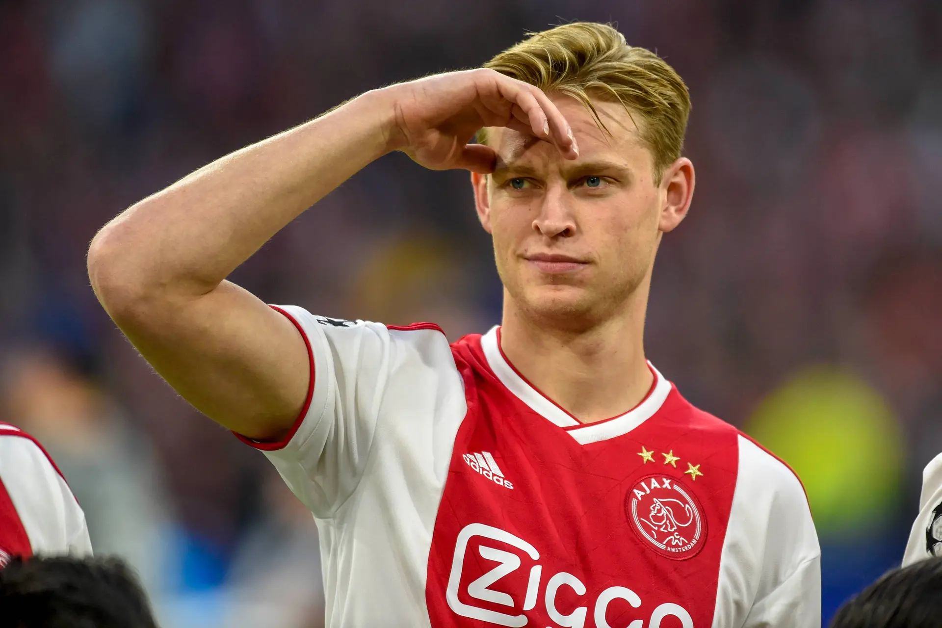 De Jong leest over 'bestuurlijke toestanden' bij Ajax: 'Sta daar te ver vanaf'