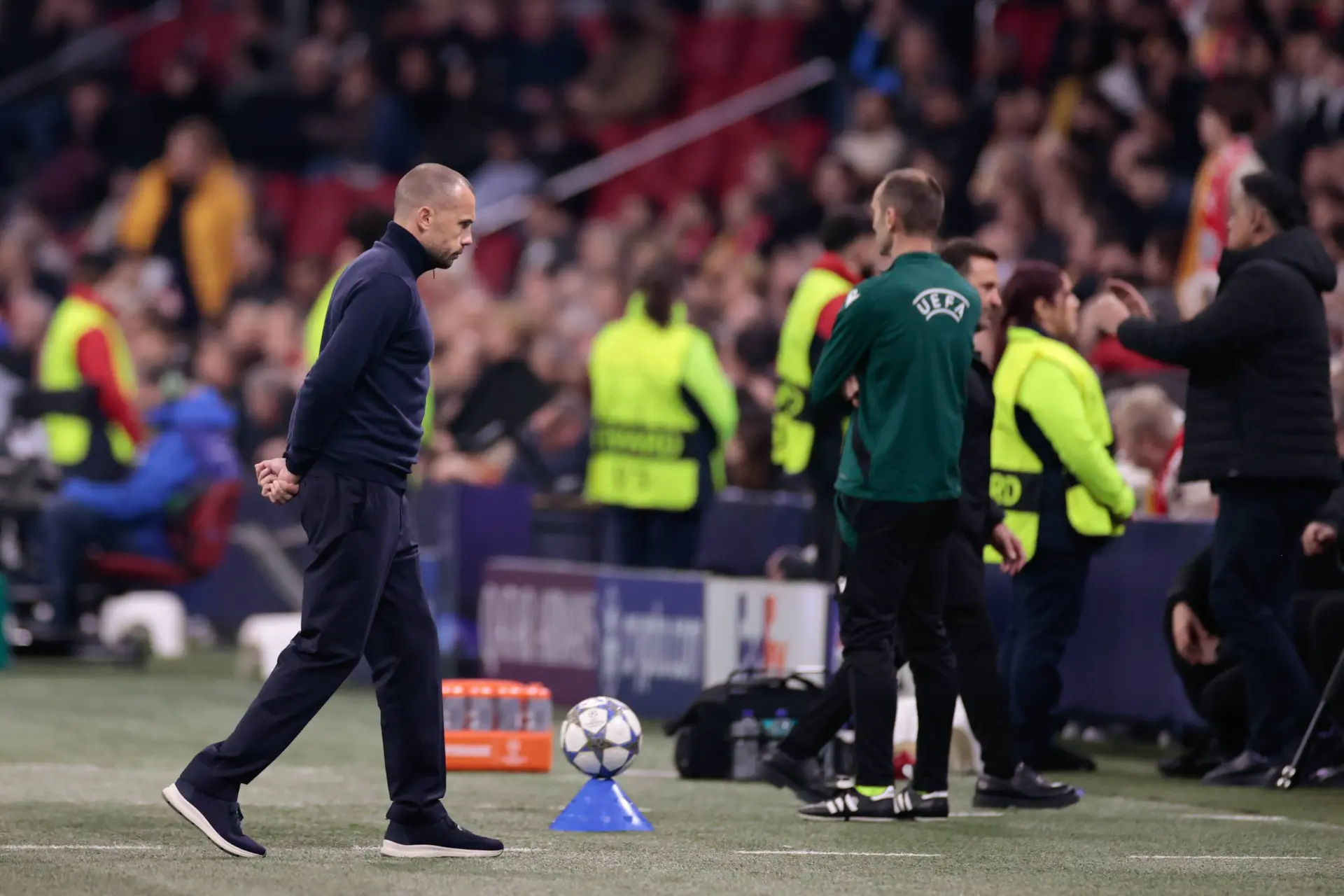 In nood was de jeugd altijd nabij: 'Op dit moment geen exceptionele talenten in de Ajax-jeugd'