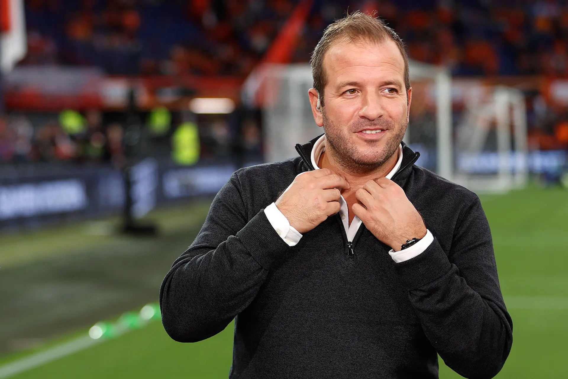 Van der Vaart doet belofte: 'Mocht hij in Ajax 1 gaan spelen, dan stop ik met het analyseren van Ajax'