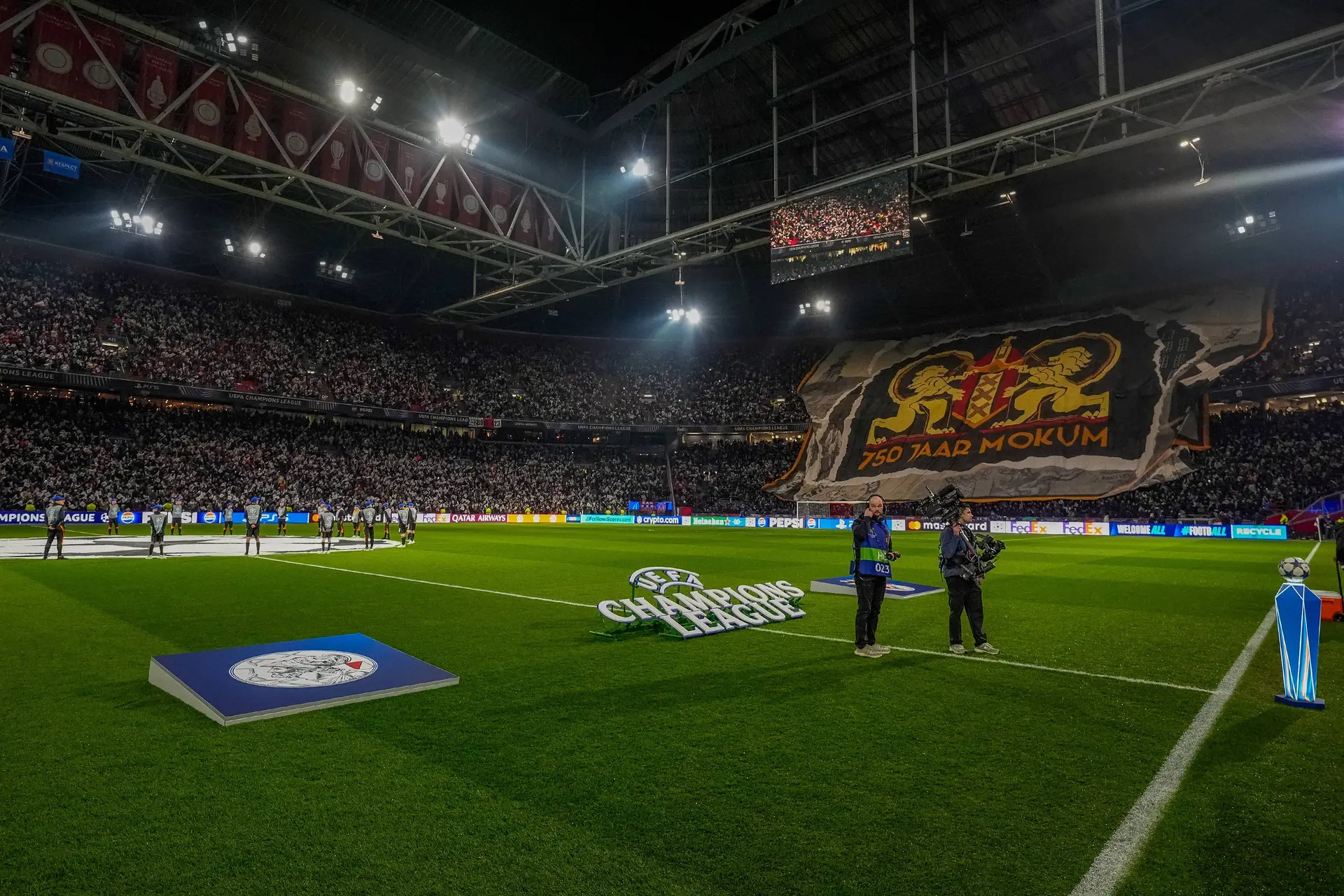 Ajax ziet netto-omzet met 17,3 miljoen euro stijgen: hoe valt dit te verklaren?
