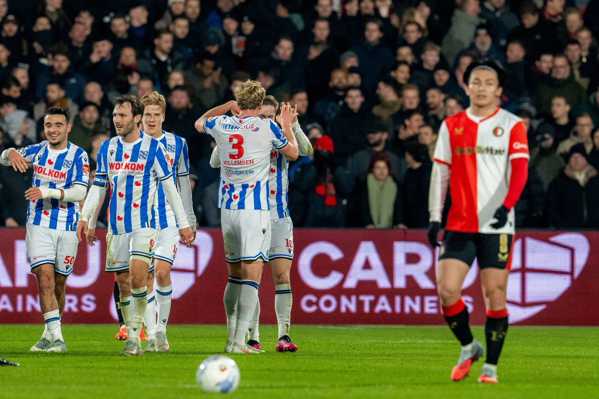 Feyenoord verliest ook van sc Heerenveen en maakt geen kans meer op Eurojackpot KNVB Beker