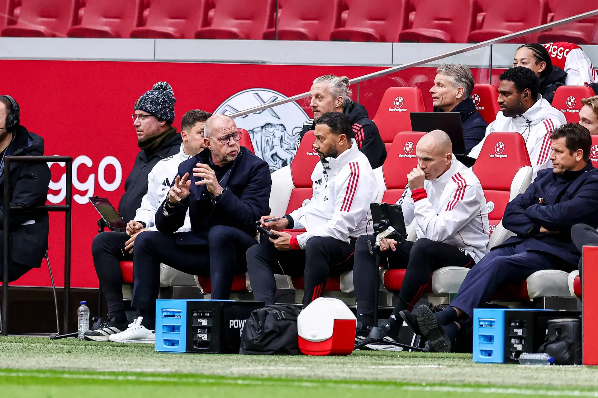 Grim zorgt voor compacte organisatie bij Ajax: 'Belangrijk dat we succesbeleving hebben'