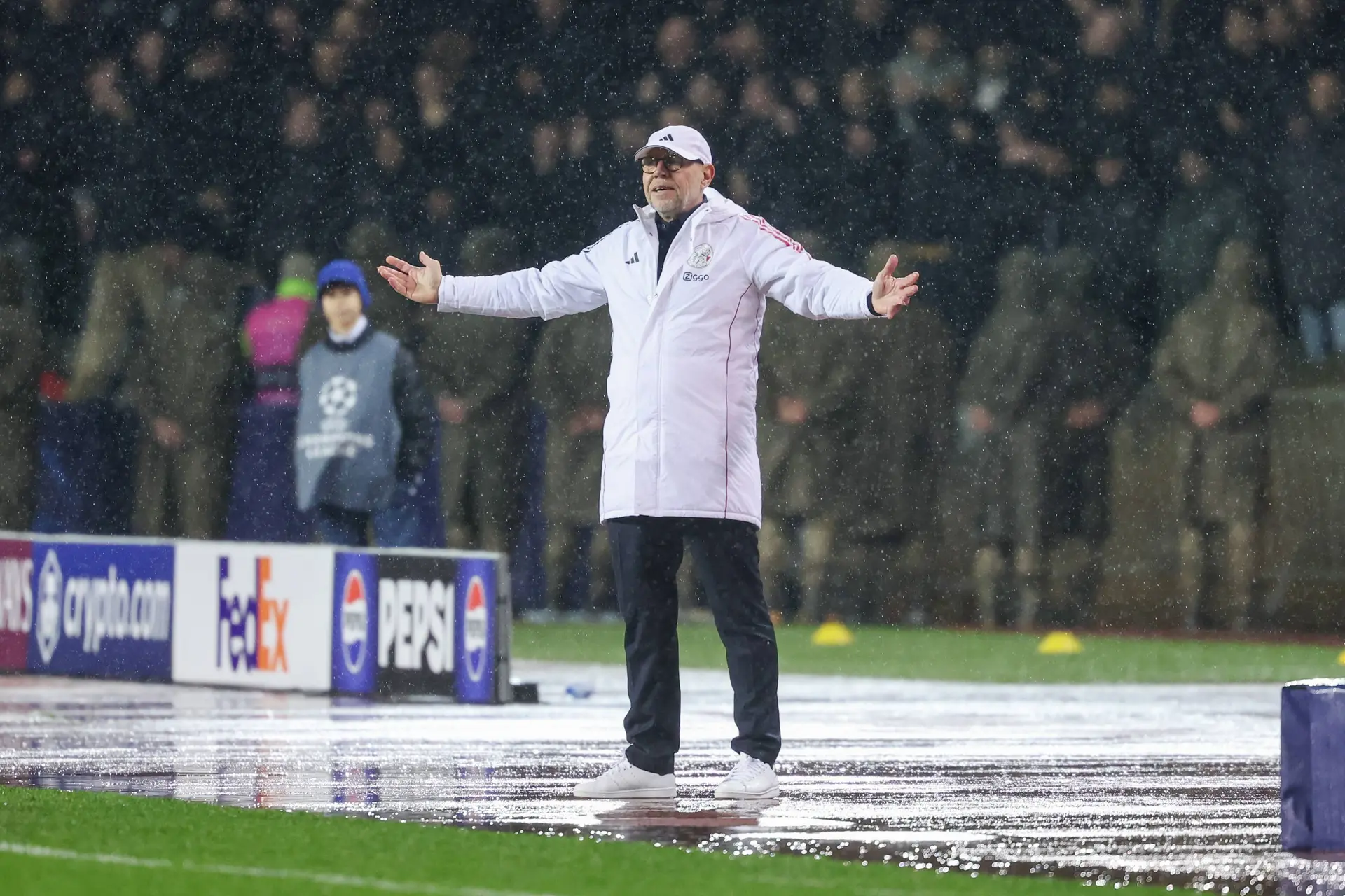 Grim blij en trots na overwinning Ajax: 'Nu hopen dat we een extra stapje kunnen zetten'