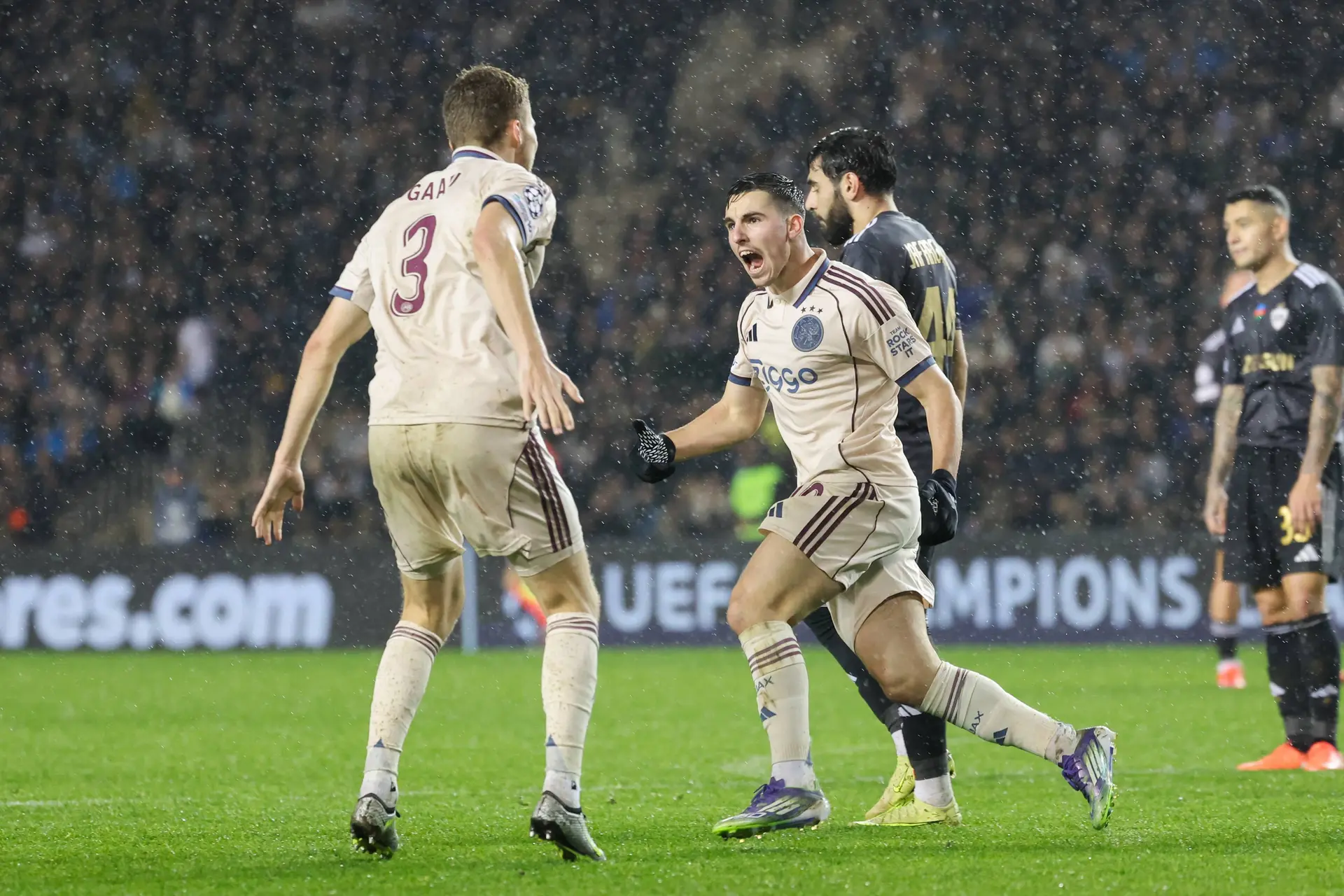 Wie is jouw Man of the Match na de eerste driepunter van Ajax in de Champions League?