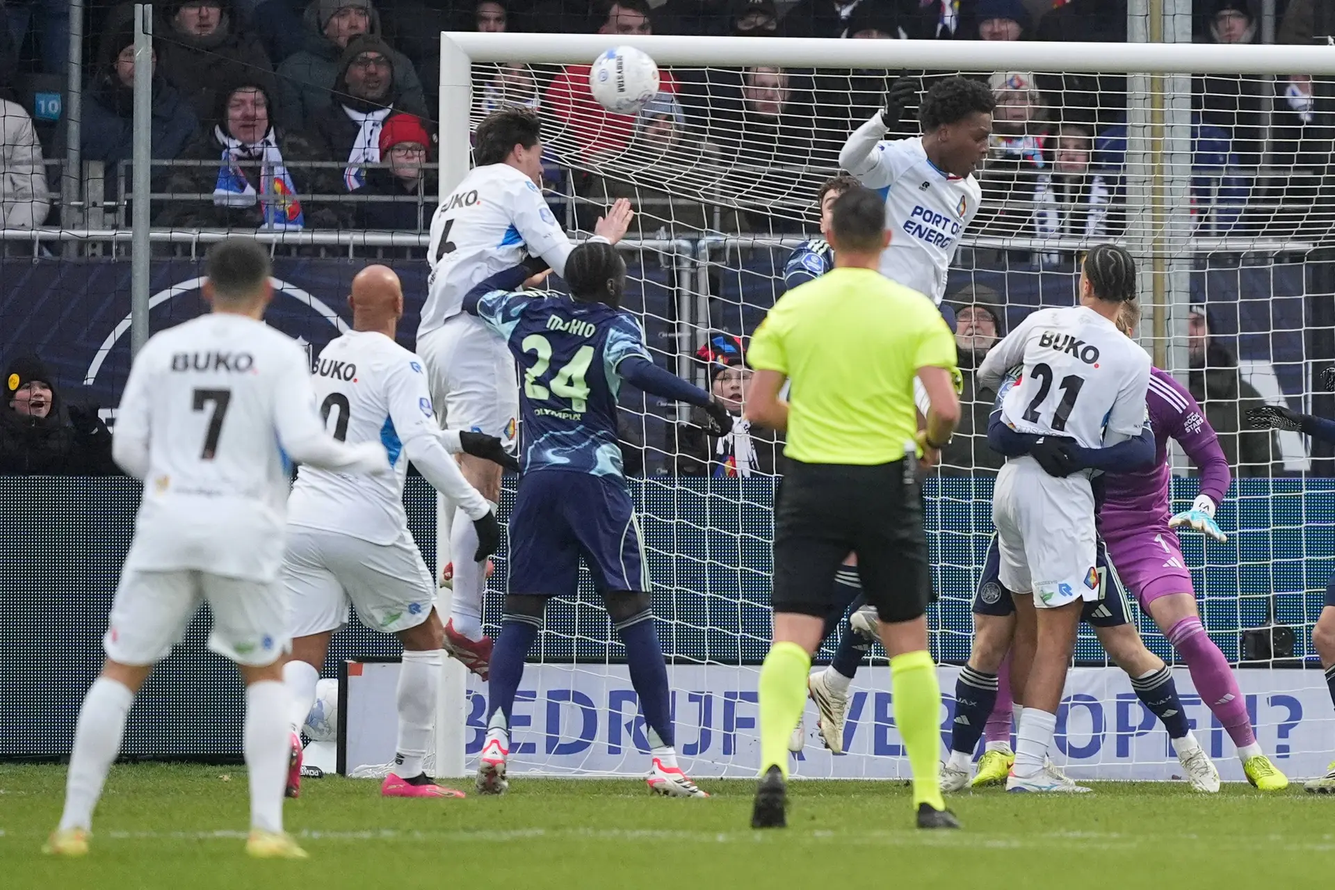 Telstar had veel moeite met tweetal van Ajax: 'We hadden veel moeite met die nummer 10'