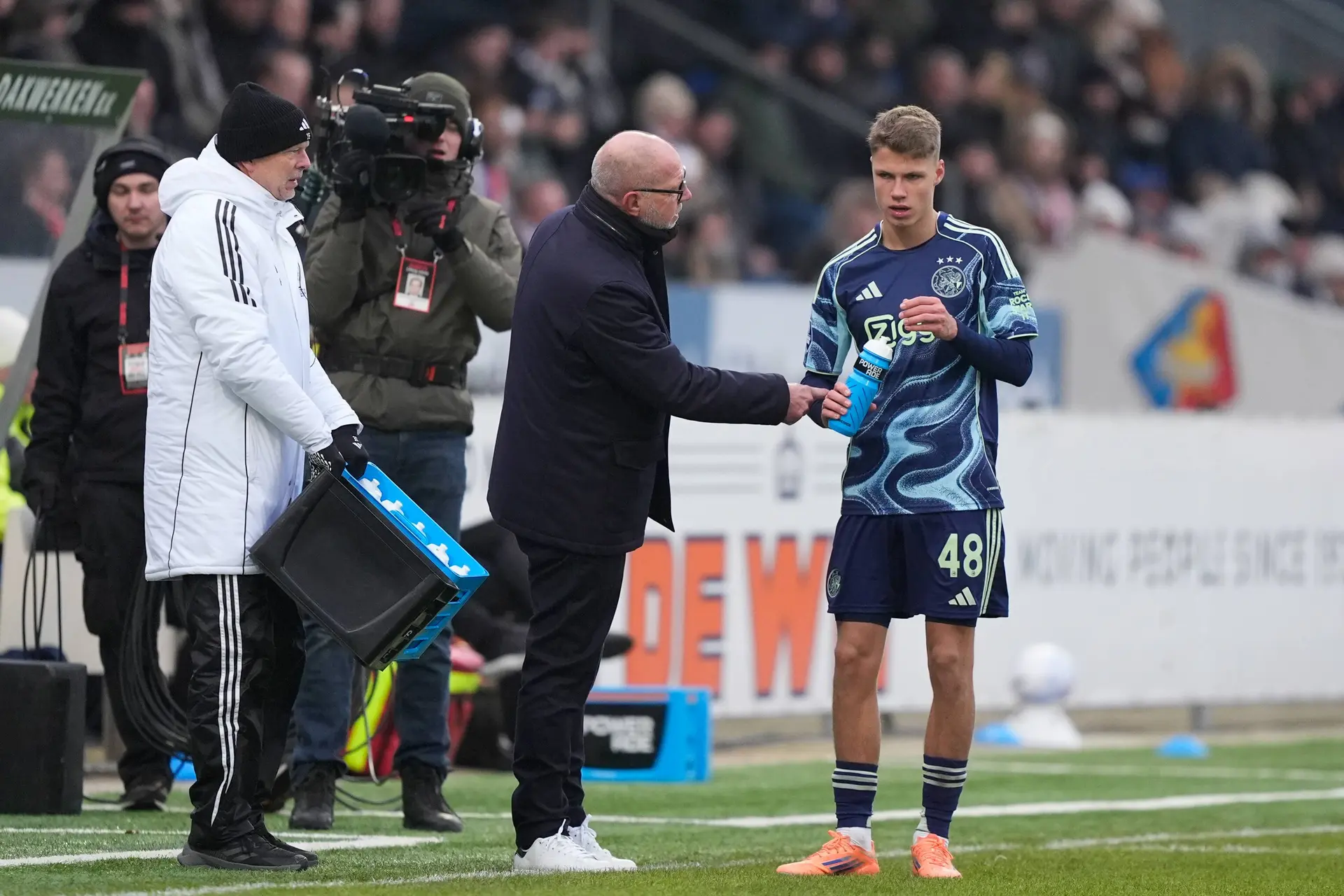 Grim monitort fitheid Ajax-spelers: 'In de belasting een aantal jongens rust gegeven'