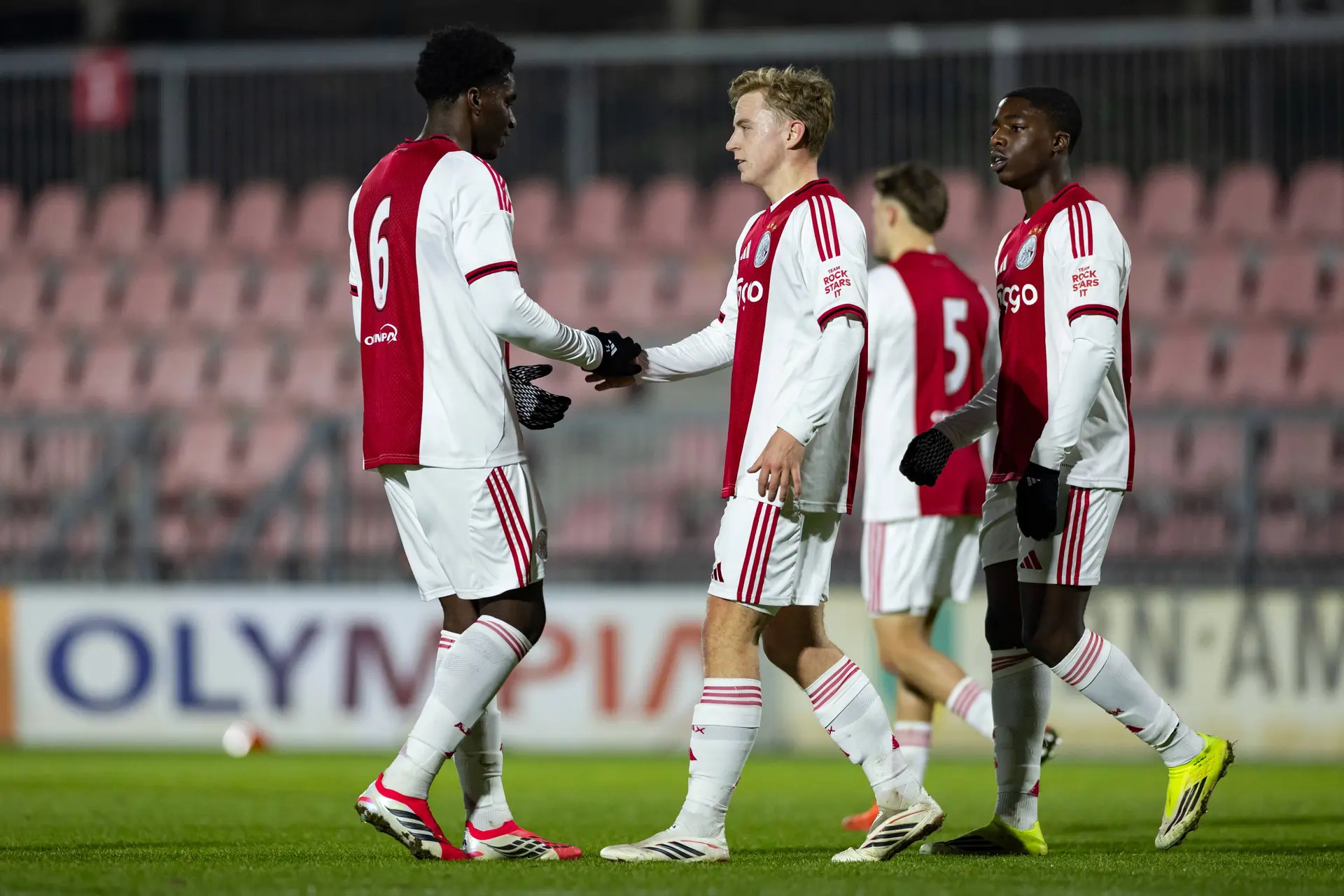 Jong Ajax-Tijn Peters-Jinairo Johnson