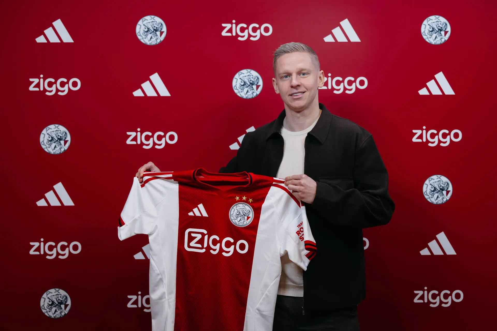 Rondom Ajax: Zinchenko traint voor het eerst mee bij Ajax