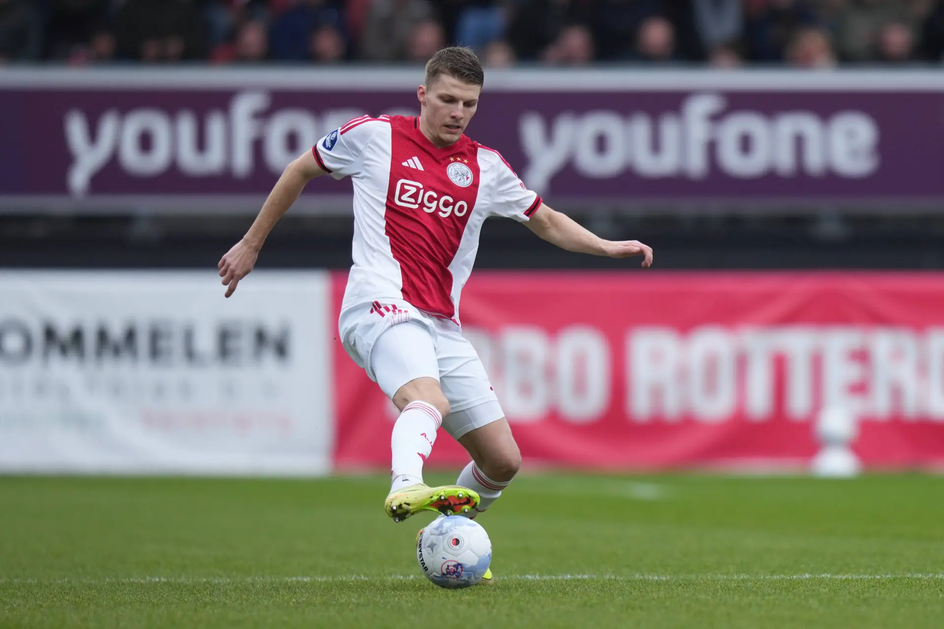 Trotse Gaaei in Ajax' Club van 100: 'Dat ik op die muur sta, is bijna niet te bevatten'