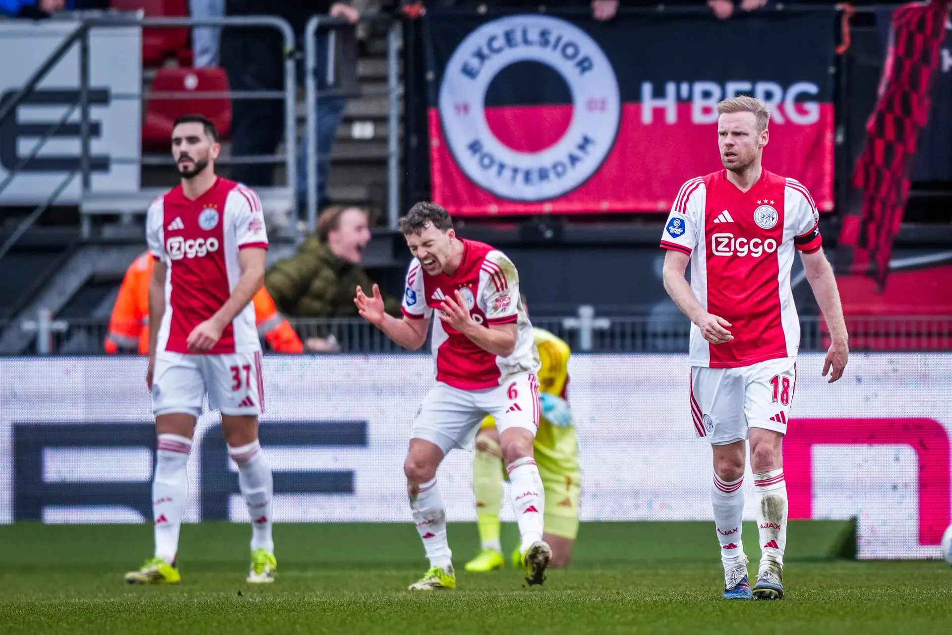 Ajax laat overwinning door slechte tweede helft totaal onnodig uit handen glippen bij Excelsior