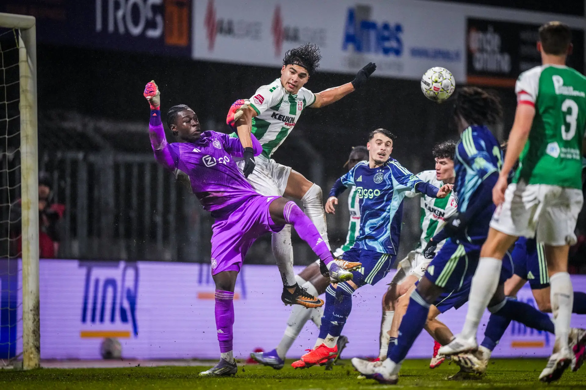 LIVE 20.00 uur | FC Dordrecht - Jong Ajax (0-0)