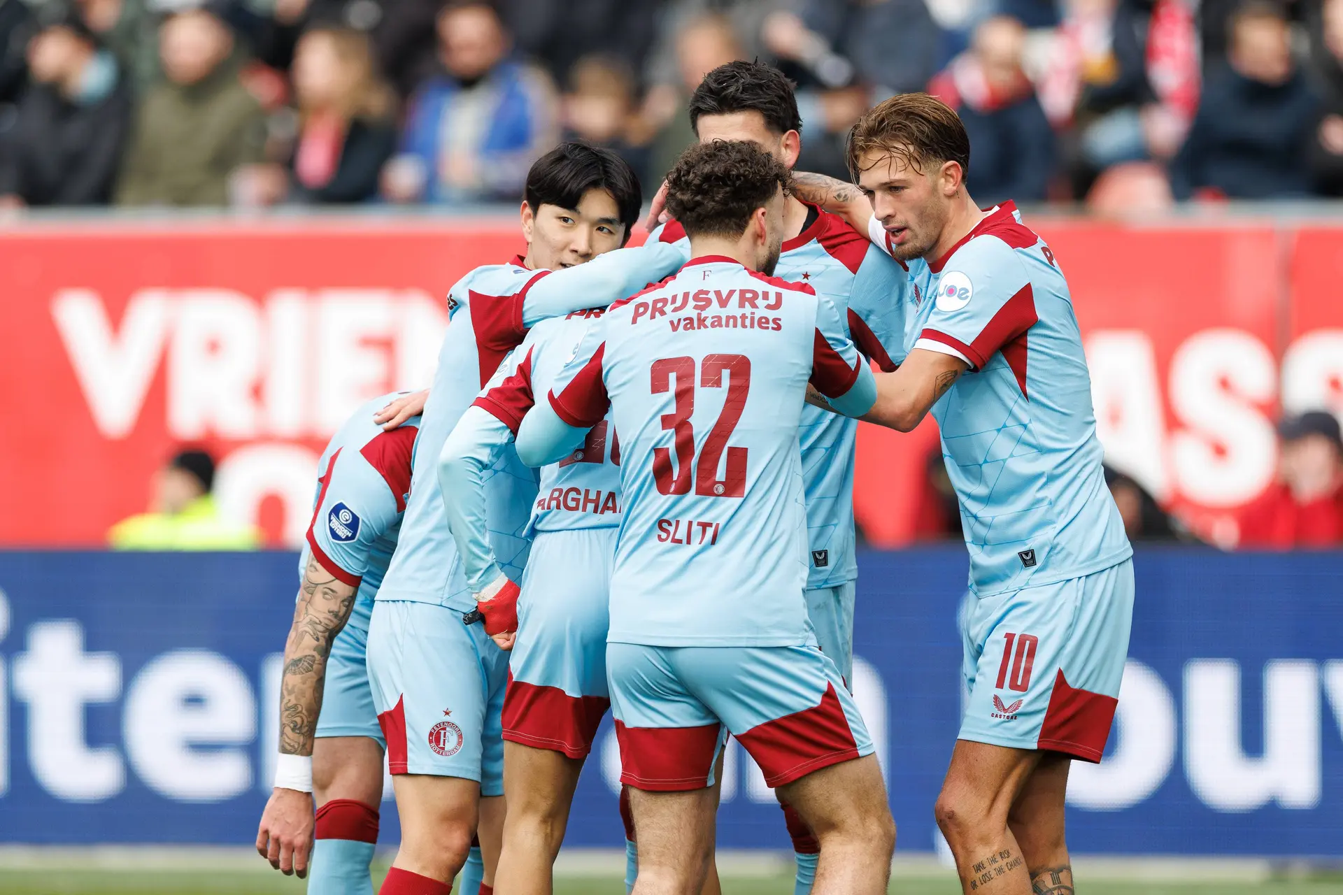 LIVE Eredivisie | Feyenoord speelt lastig uitduel in strijd om tweede plaats, FC Utrecht treft AZ