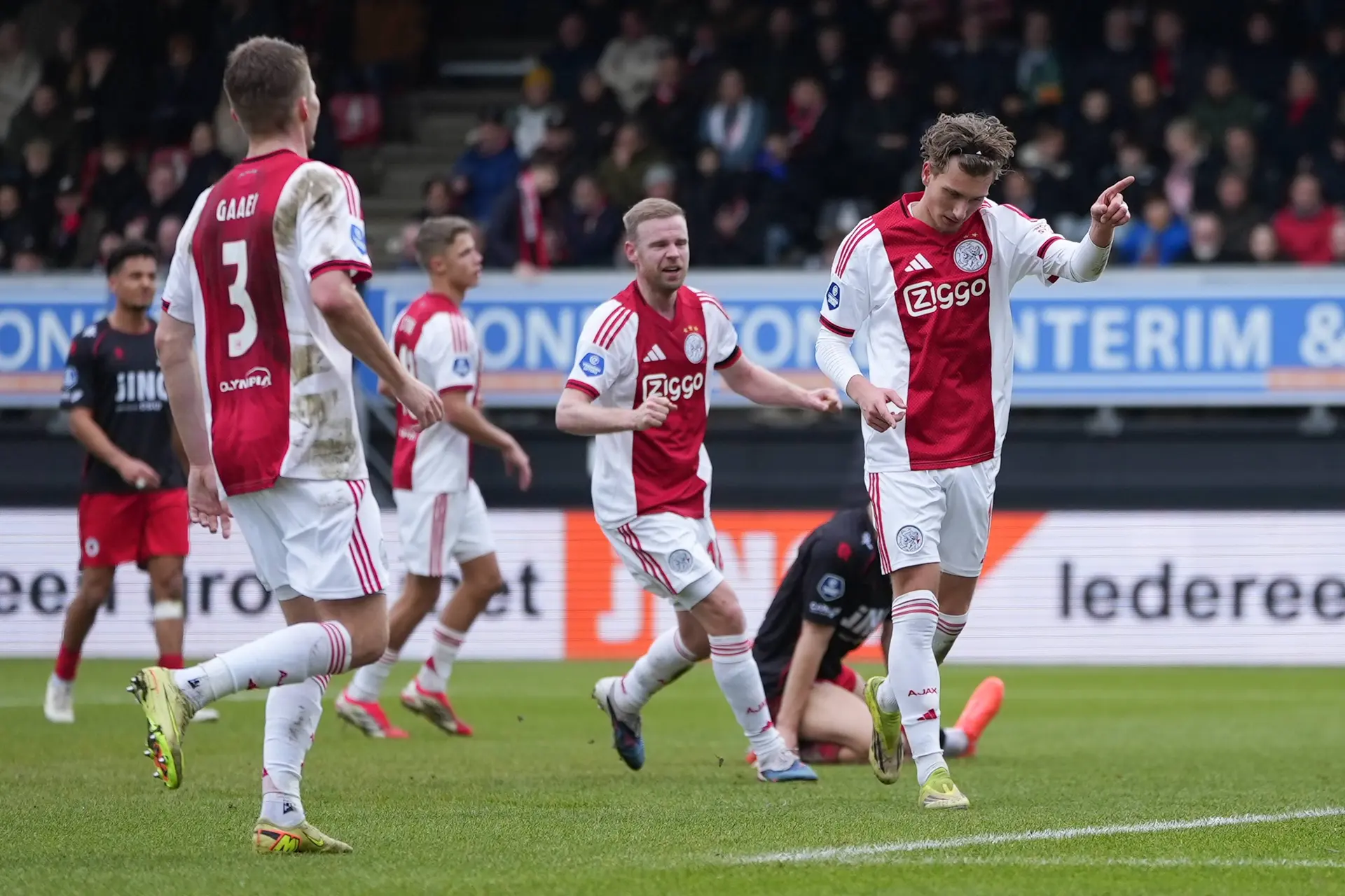Godts enige Ajax-speler in Elftal van de Week van De Telegraaf na hoofdrol tegen Excelsior