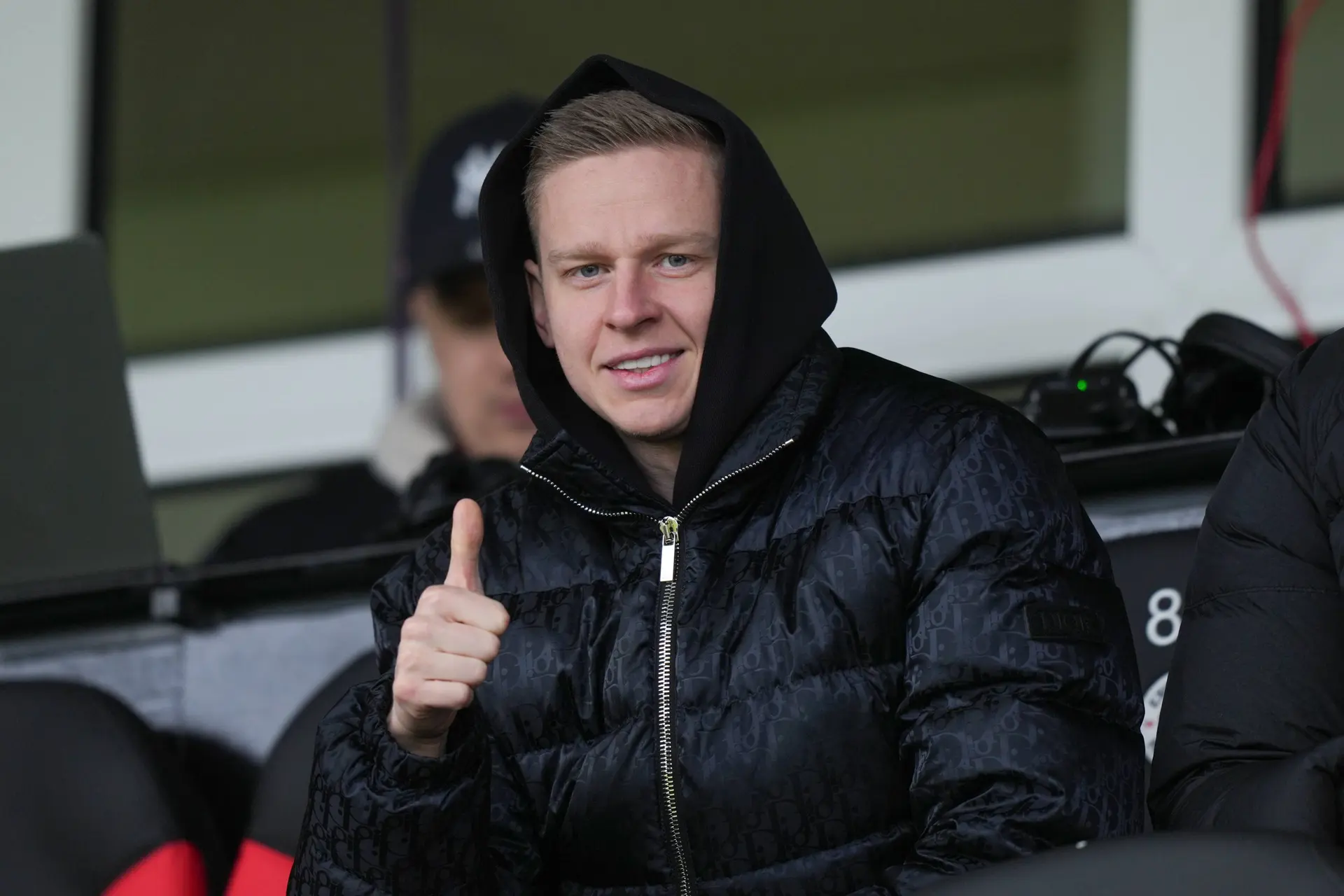 Ajax voegt ervaring toe aan selectie: Zinchenko officieel Ajacied