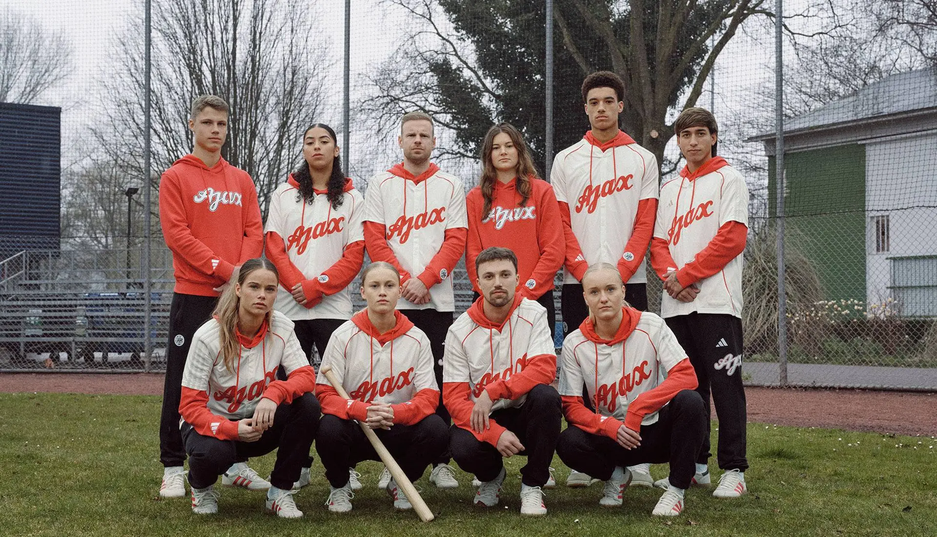 Ajax en Adidas brengen baseballcollectie uit voor 126ste verjaardag Amsterdamse club