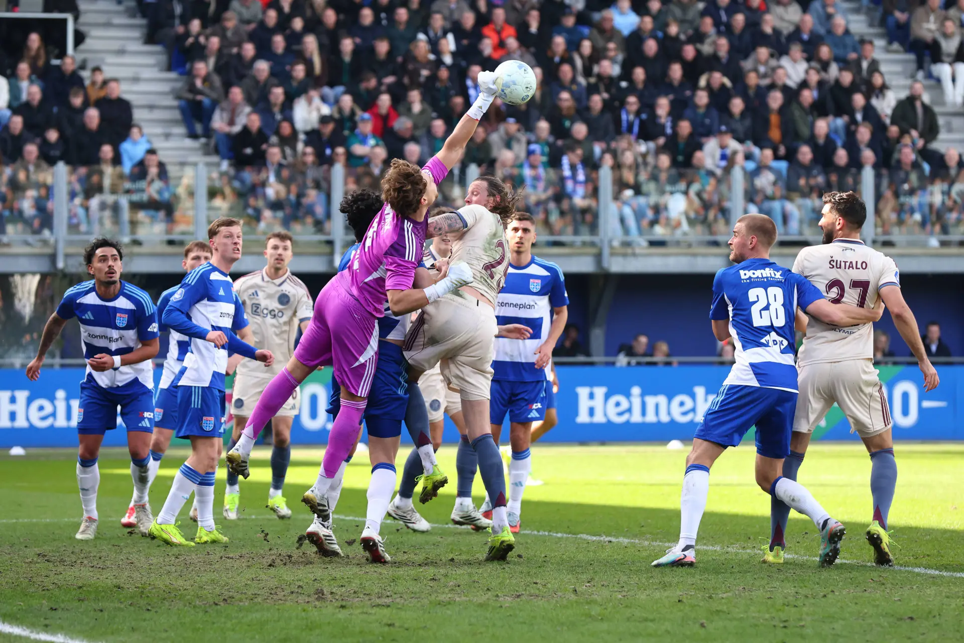 Kieft haalt hard uit naar Ajax: 'Ze kunnen helemaal niet opbouwen bij Ajax, niemand!'