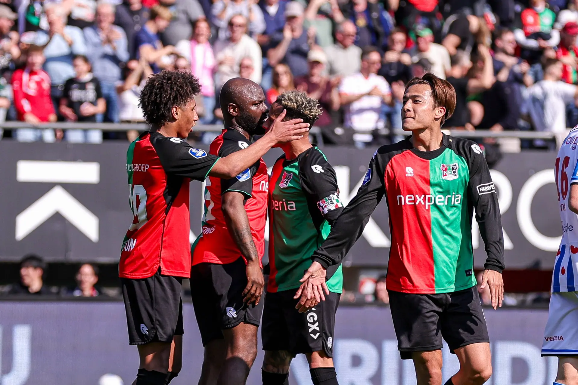 LIVE 12.15 uur | NEC - sc Heerenveen (2-2)