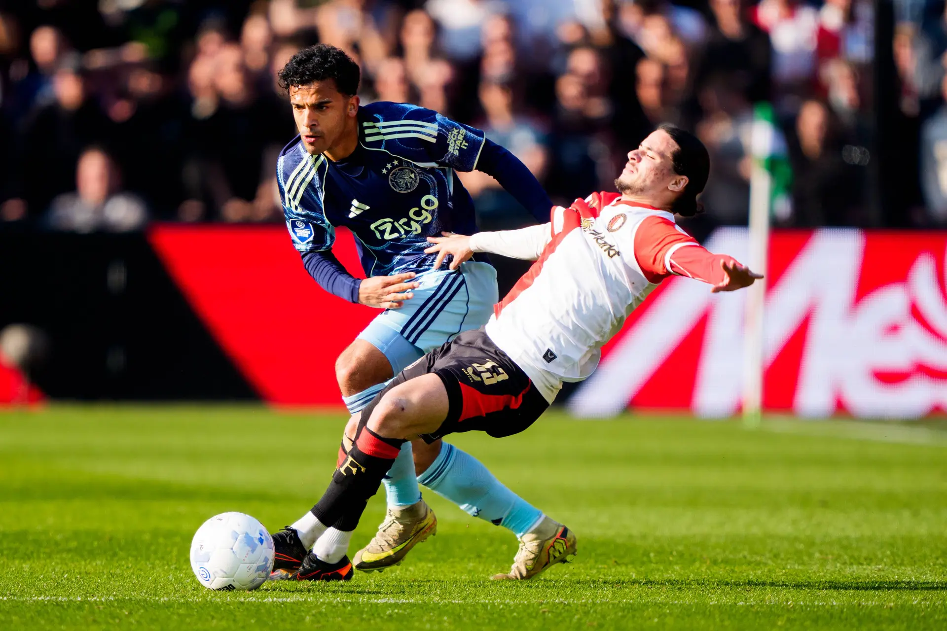 El Ahmadi zag koerswijziging na invalbeurt Wijndal: 'García zal hopen dat Tomiyasu snel beter wordt'