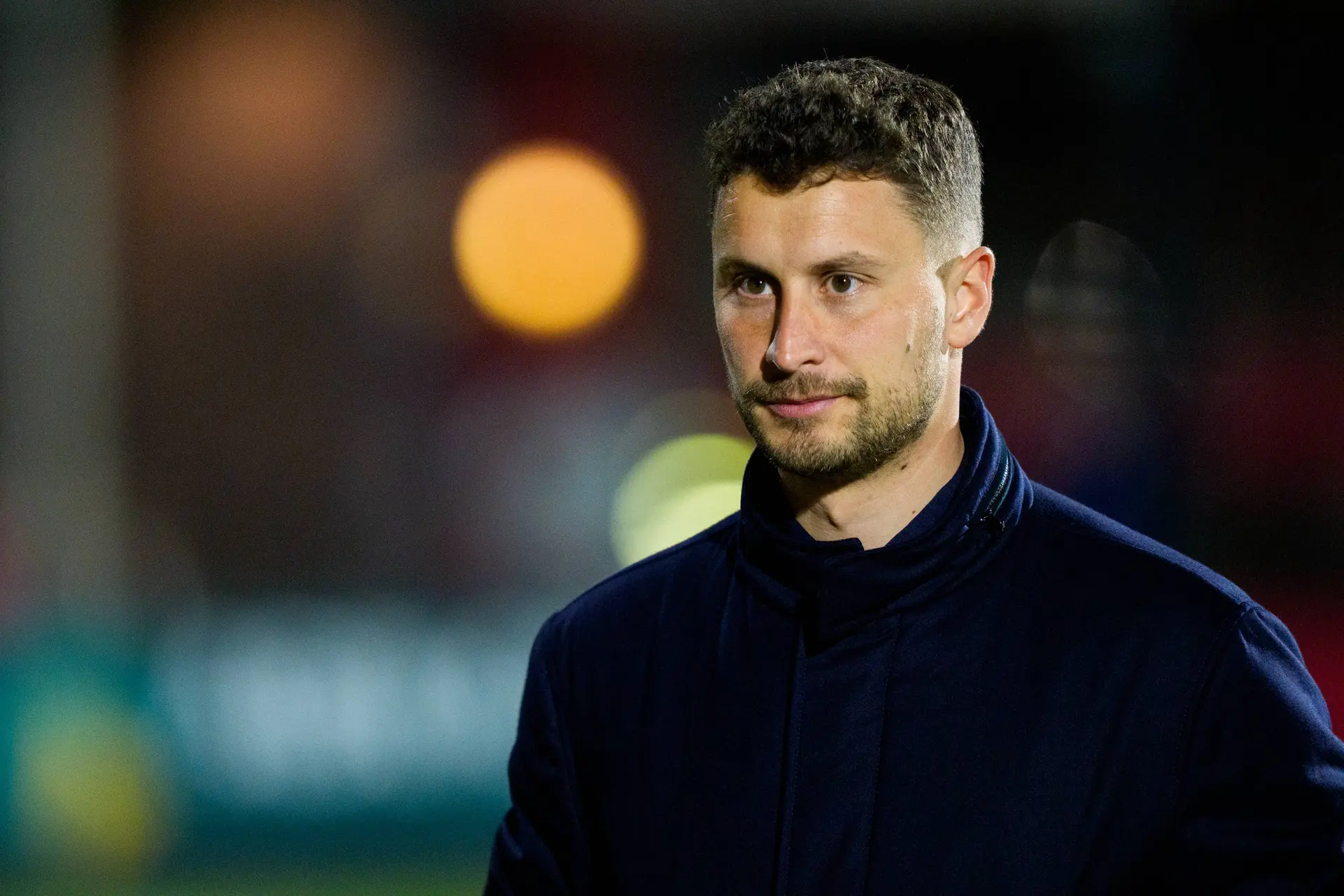 Nuijten wint bij debuut met Jong Ajax: 'Het is allemaal zo snel en hectisch gegaan'