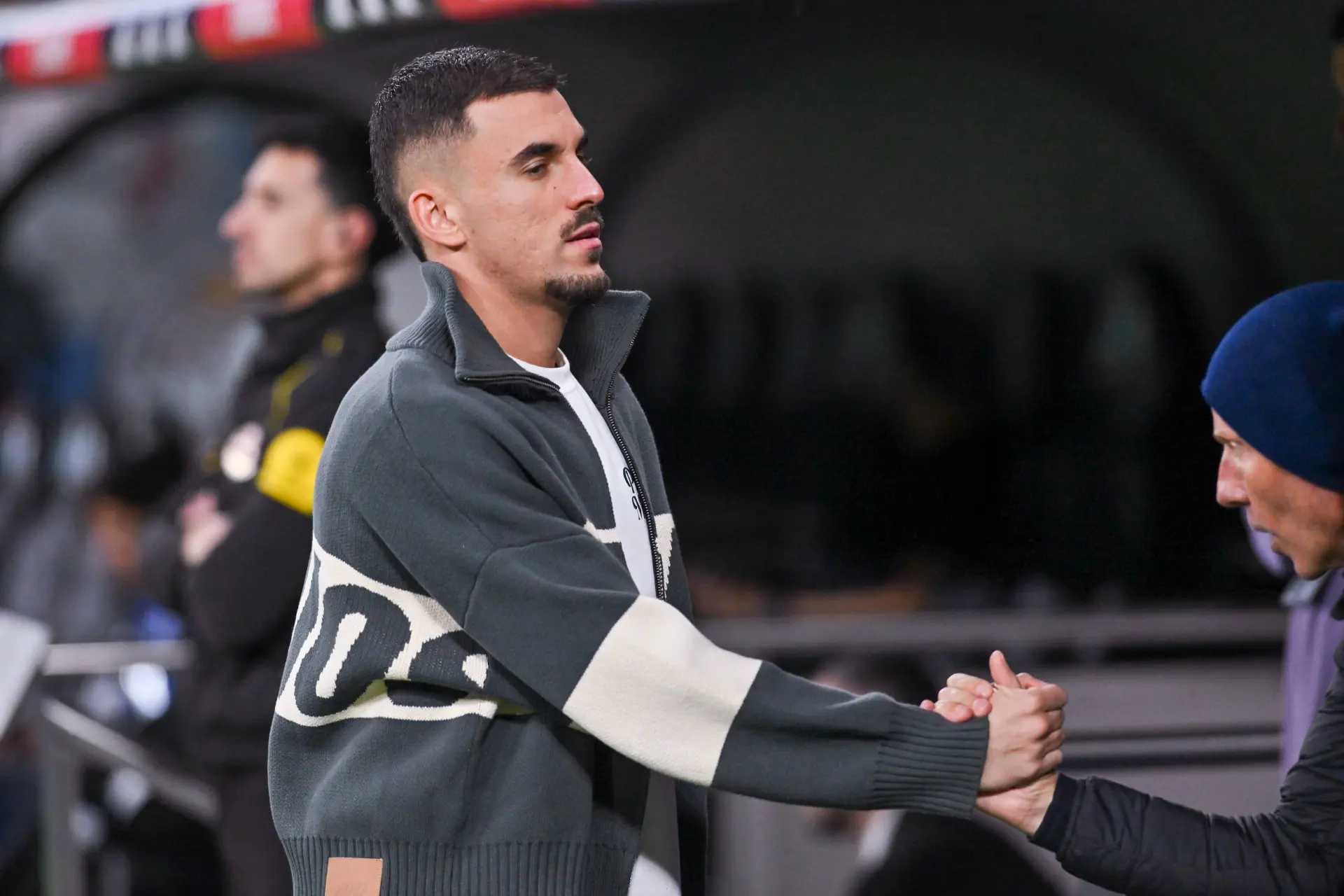 'Ajax opent gesprekken over Ceballos; Míchel ziet komst Spanjaard als prioriteit'