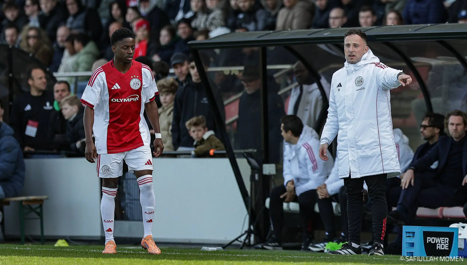 Ajax imponeert tegen Paris Saint-Germain: 'KNVB vragen om alleen topduels te spelen'
