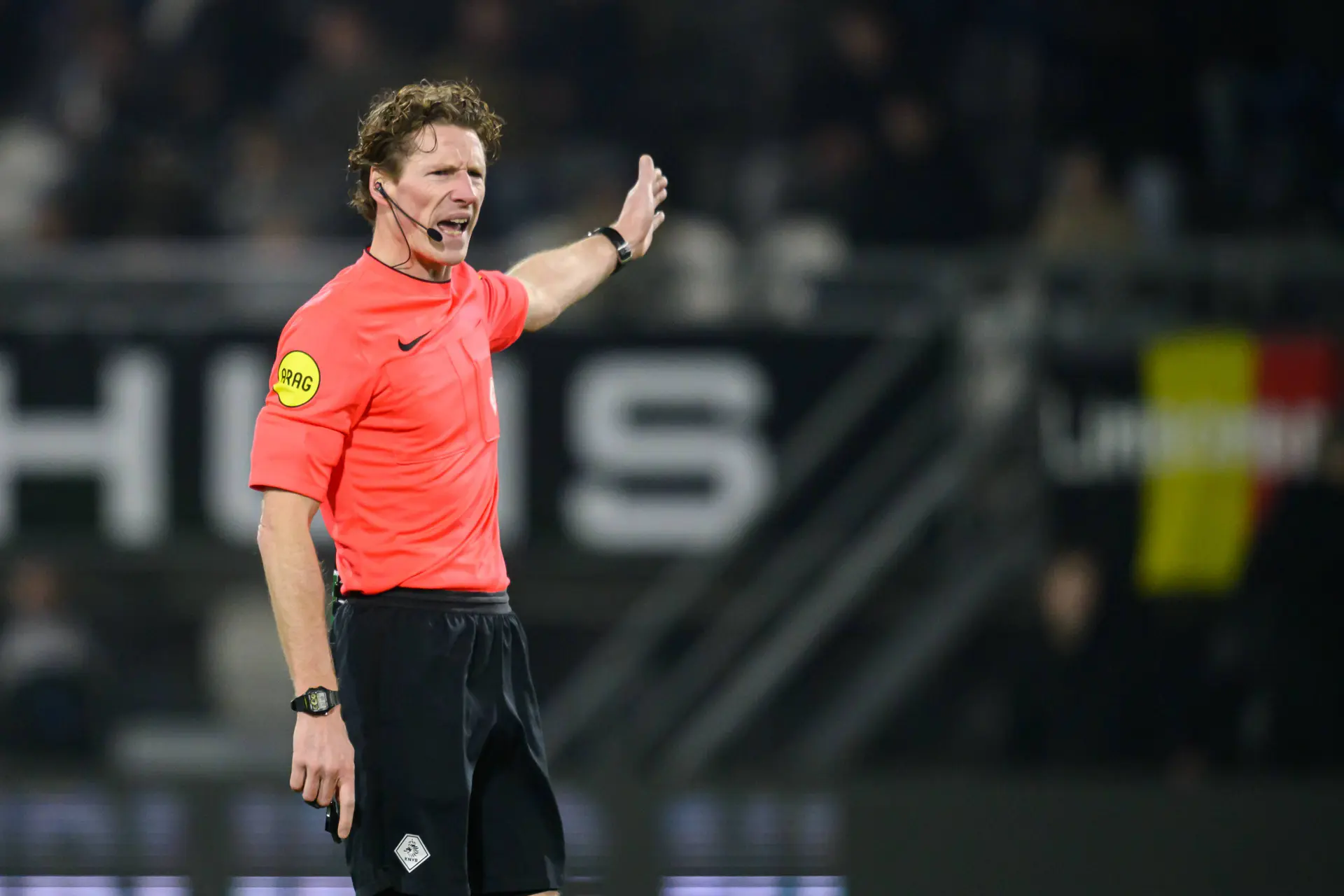 Rondom Ajax: Ajax hoort scheidsrechter voor uitduel met Heracles Almelo