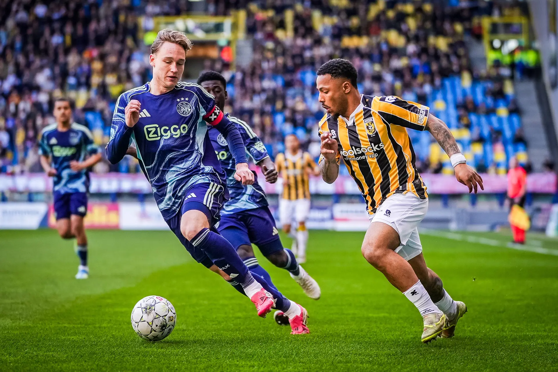 LIVE 16.45 uur | Vitesse - Jong Ajax (0-0)