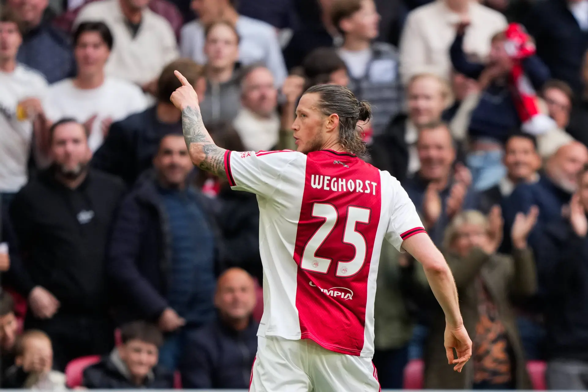 'Weghorst kan na transfervrij vertrek bij Ajax rekenen op belangstelling uit binnen- en buitenland'