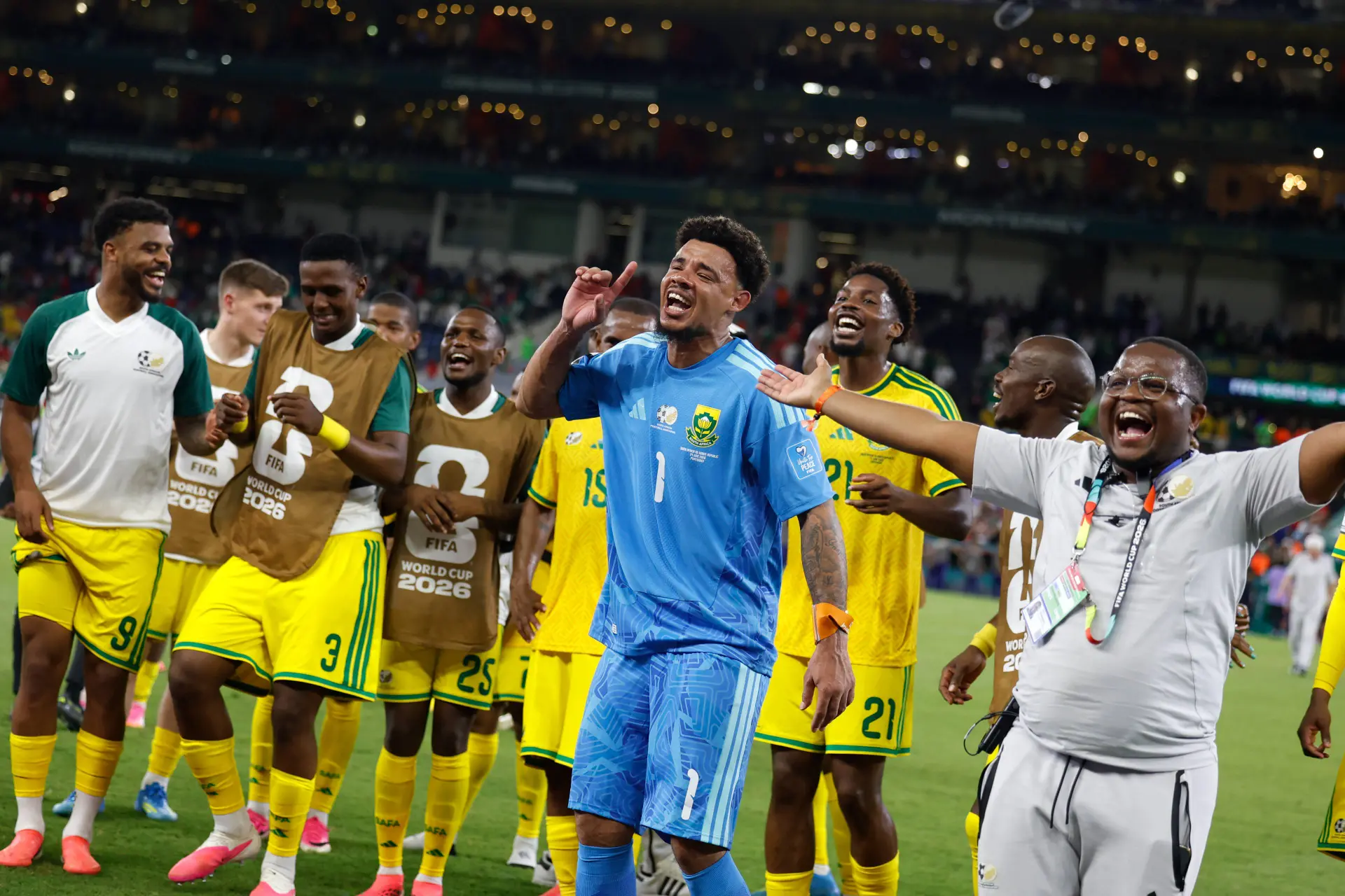 Zuid-Afrika wint nipt van Zuid-Korea en bereikt volgende ronde op WK