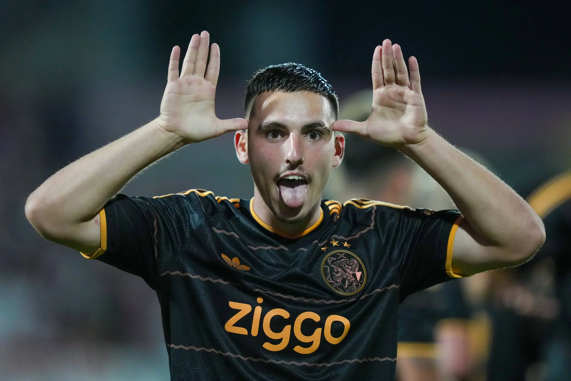 Ajax Showtime Oscar Gloukh Ajax FK Vojvodina