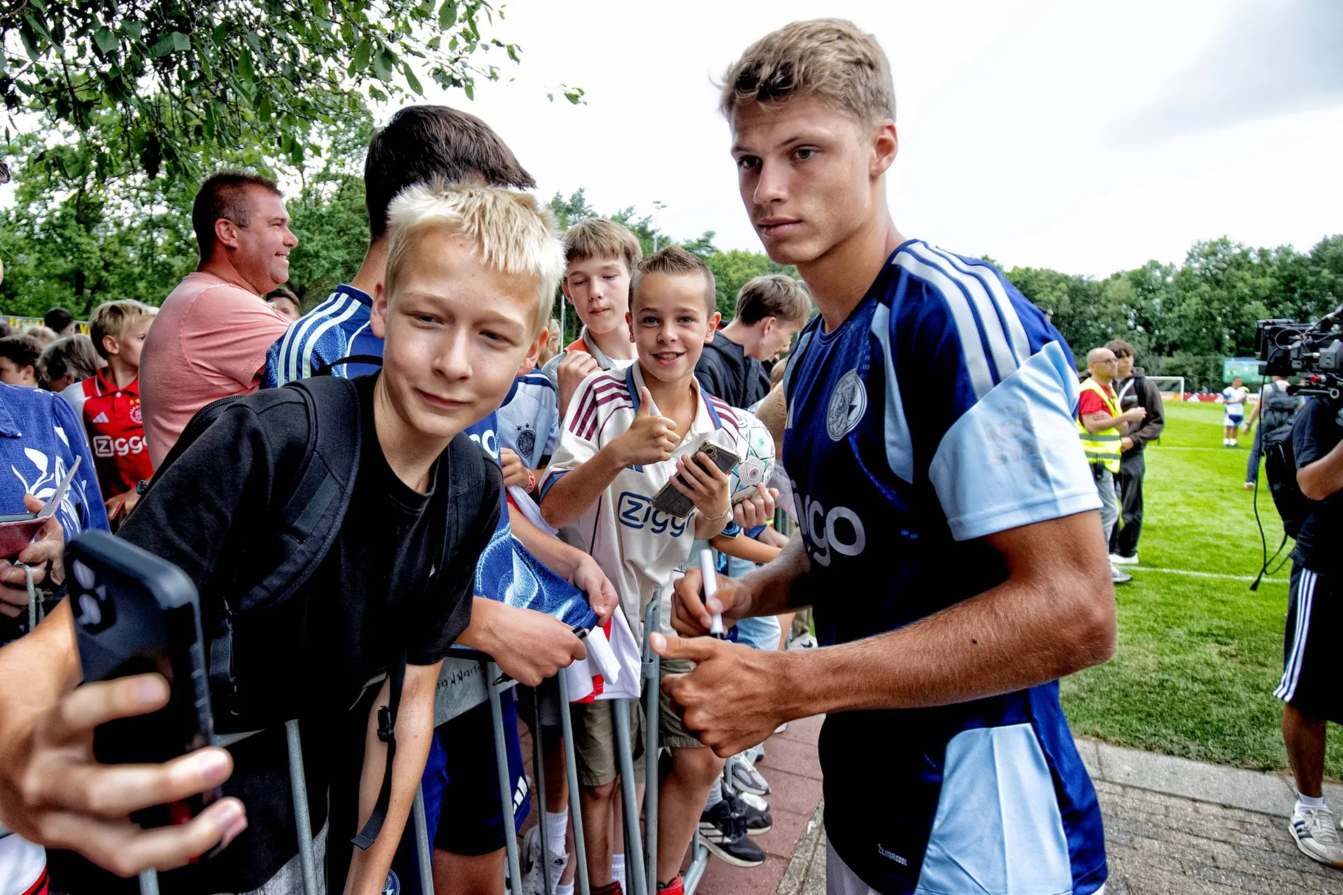 De Telegraaf komt met meer info over aanstaande transfer Steur: 'Geschenk uit hemel voor Ajax'